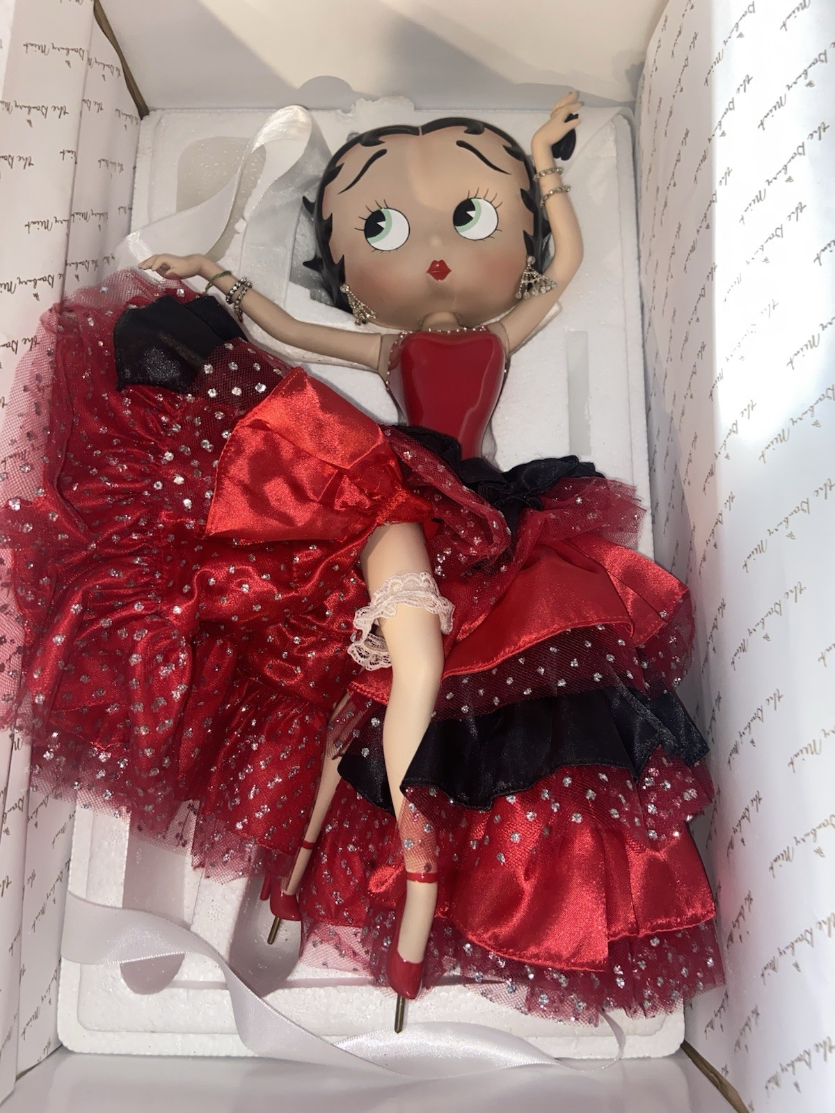FLAMENCO BETTY BOOP 16’ Porcelain Doll w Stand Danbury Mint 2006 NIB RARE FLAMENCO BETTY BOOP 16’ Porcelain Doll w Stand Danbury Mint 2006 NIB RARE