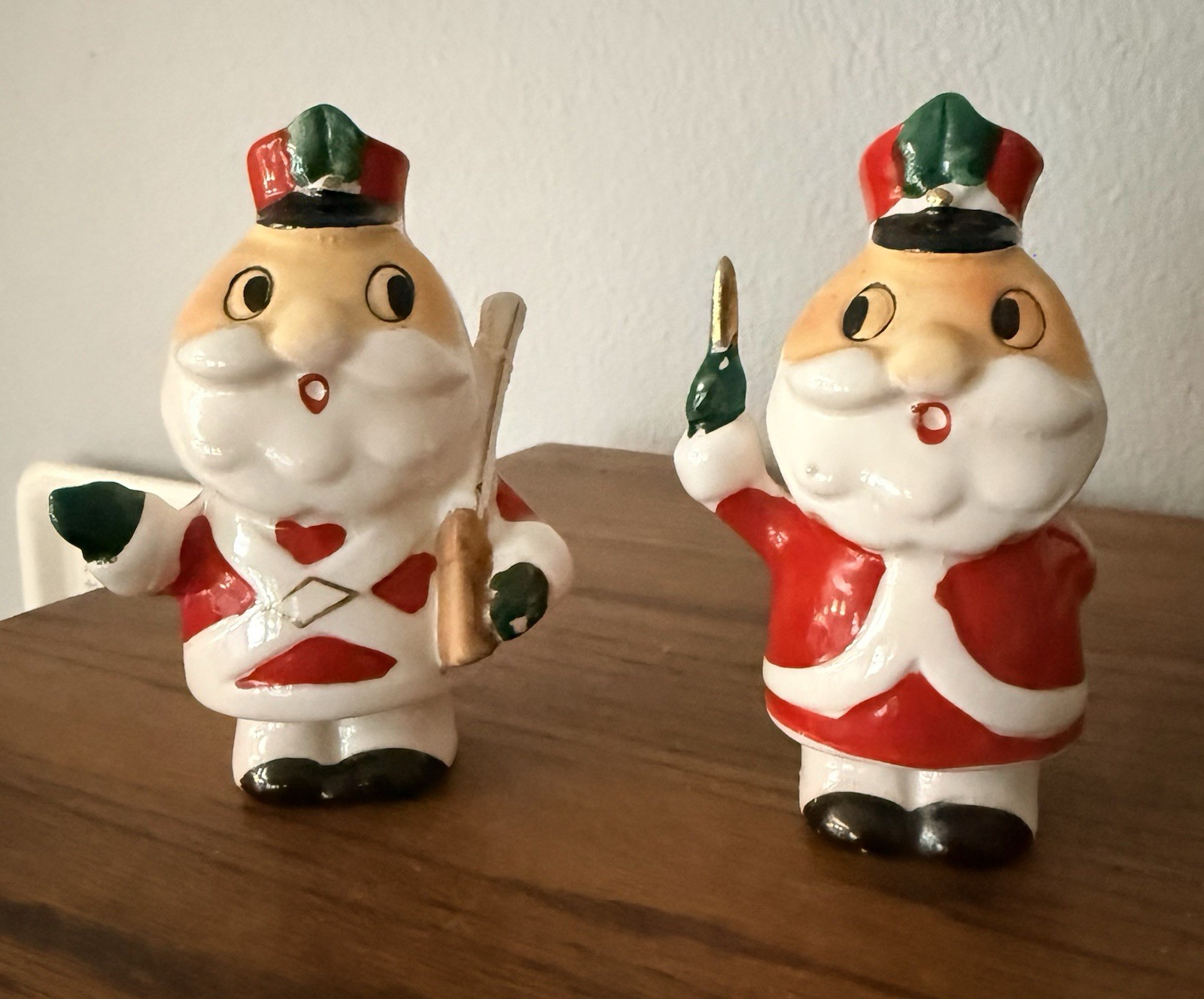 Vintage Napco ? Christmas Santa Claus Soldier Salt & Pepper # 4582 READ Vintage Napco ? Christmas Santa Claus Soldier Salt & Pepper # 4582 READ