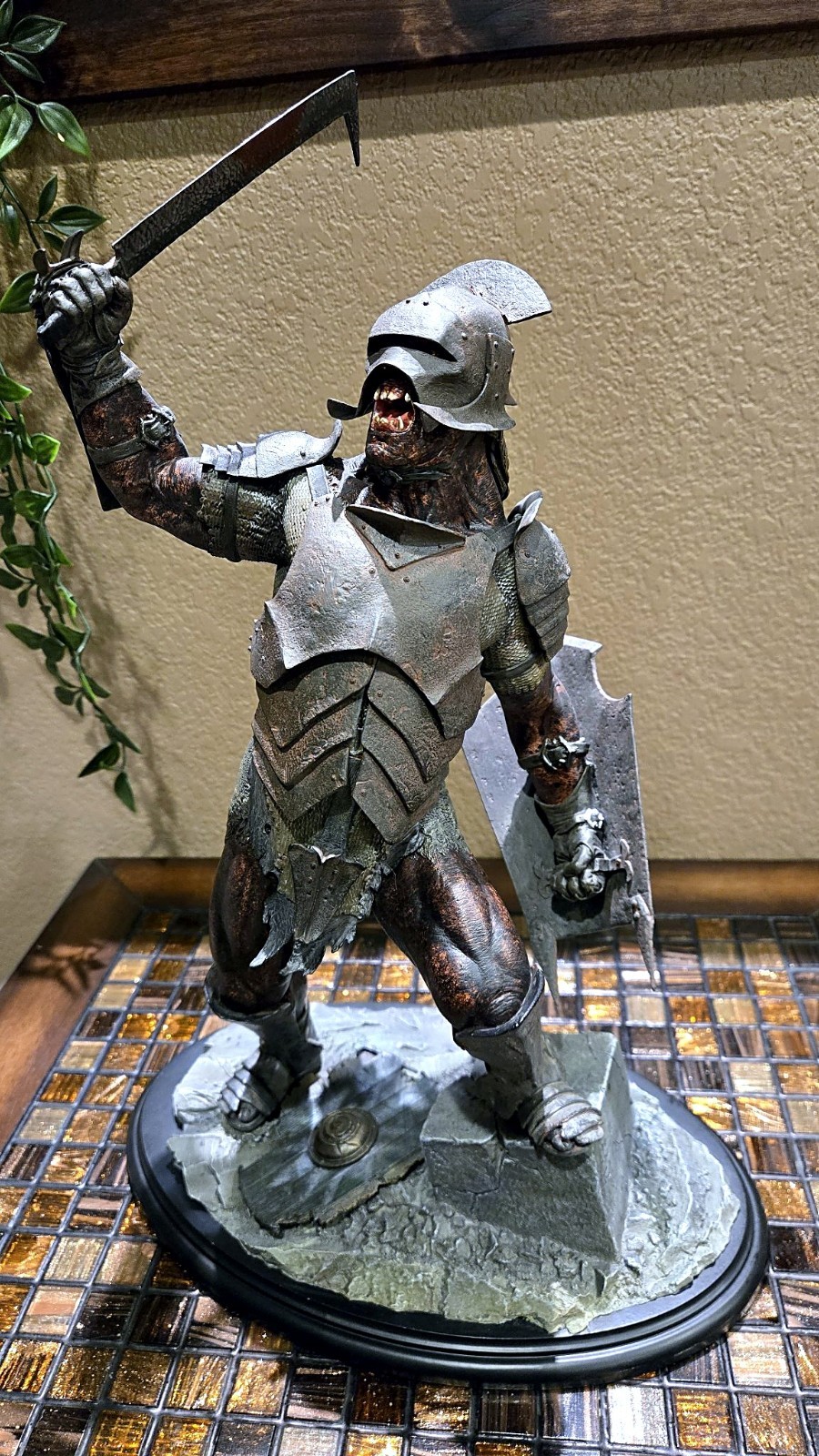 Weta Workshop LOTR Uruk-Hai Swordsman 1/6 Statue LE 1500 #1116 w/ Box Weta Workshop LOTR Uruk-Hai Swordsman 1/6 Statue LE 1500 #1116 w/ Box