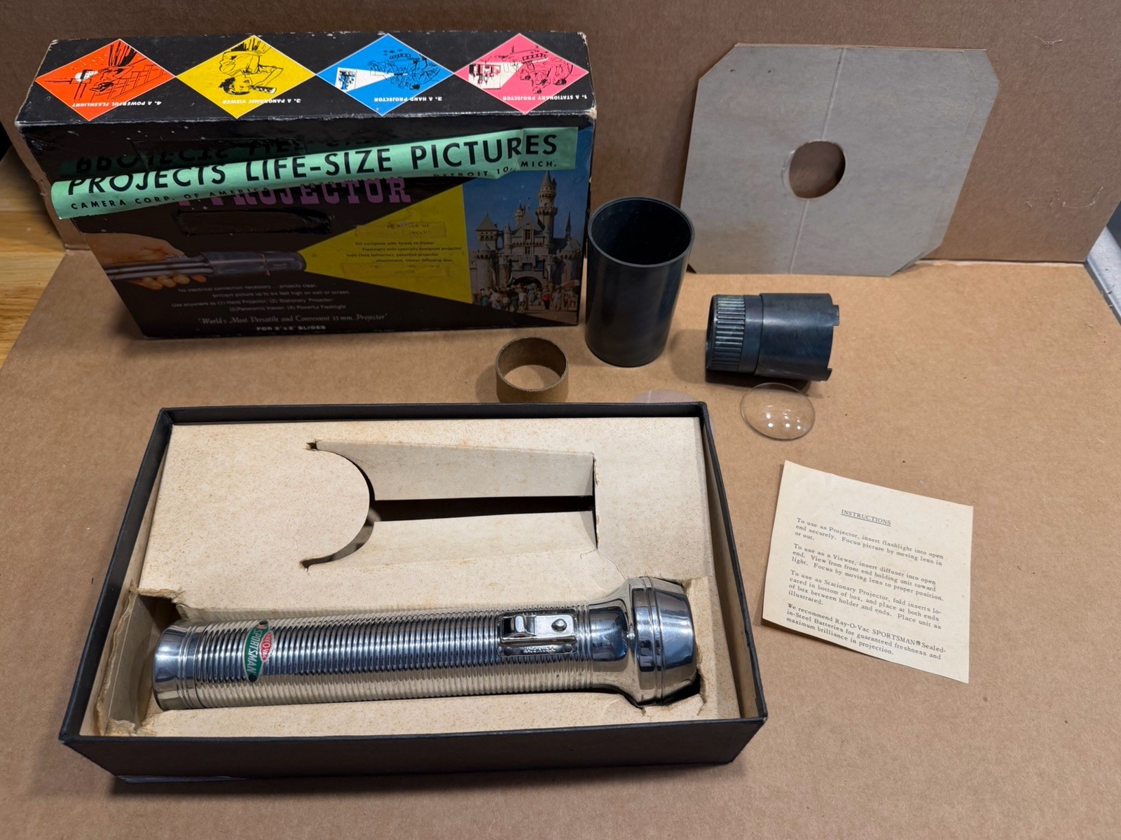 Very rare Disneyland Disney Slide Projector Toy BOX 1950s Castle, Rayovac Very rare Disneyland Disney Slide Projector Toy BOX 1950s Castle, Rayovac