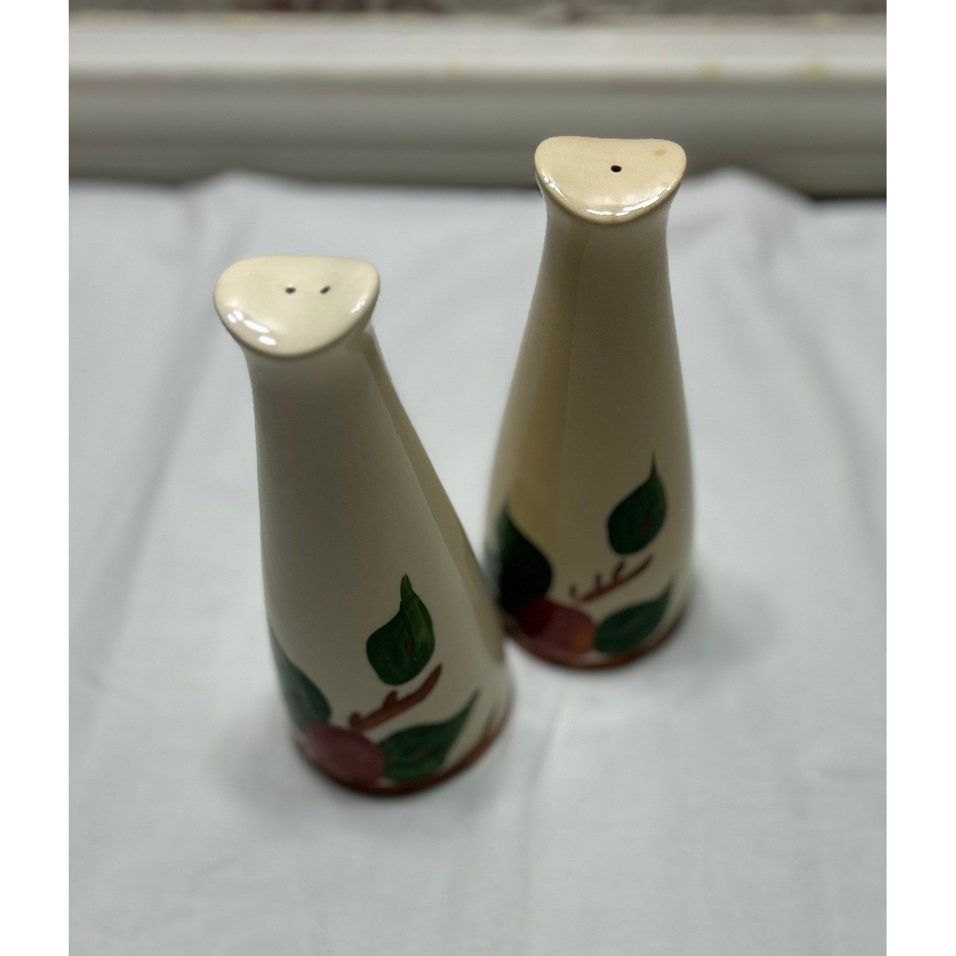 Vintage Franciscan Apple Salt and Pepper Shakers Made in England Ceramic 6.5