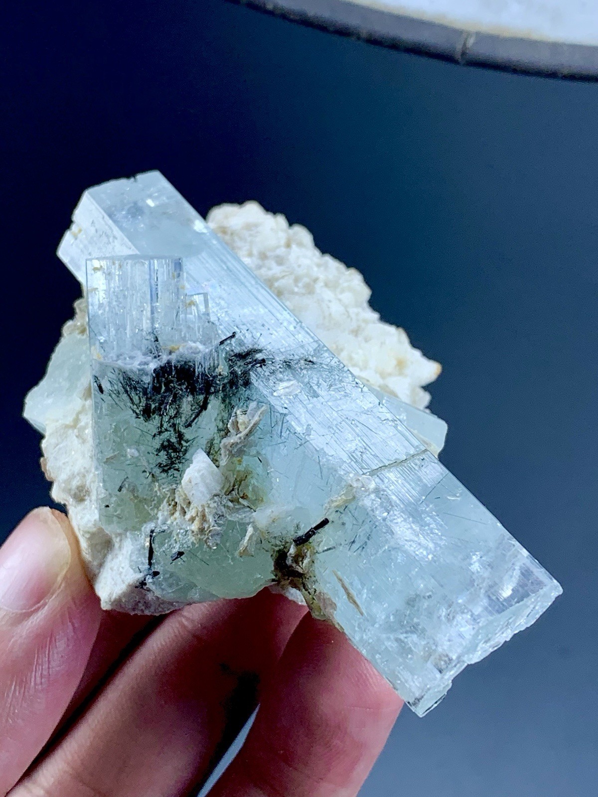 Rare Terminated Aquamarine Crystal-Natural Blue Beryl From Pakistan (666 carats) Rare Terminated Aquamarine Crystal-Natural Blue Beryl From Pakistan (666 carats)