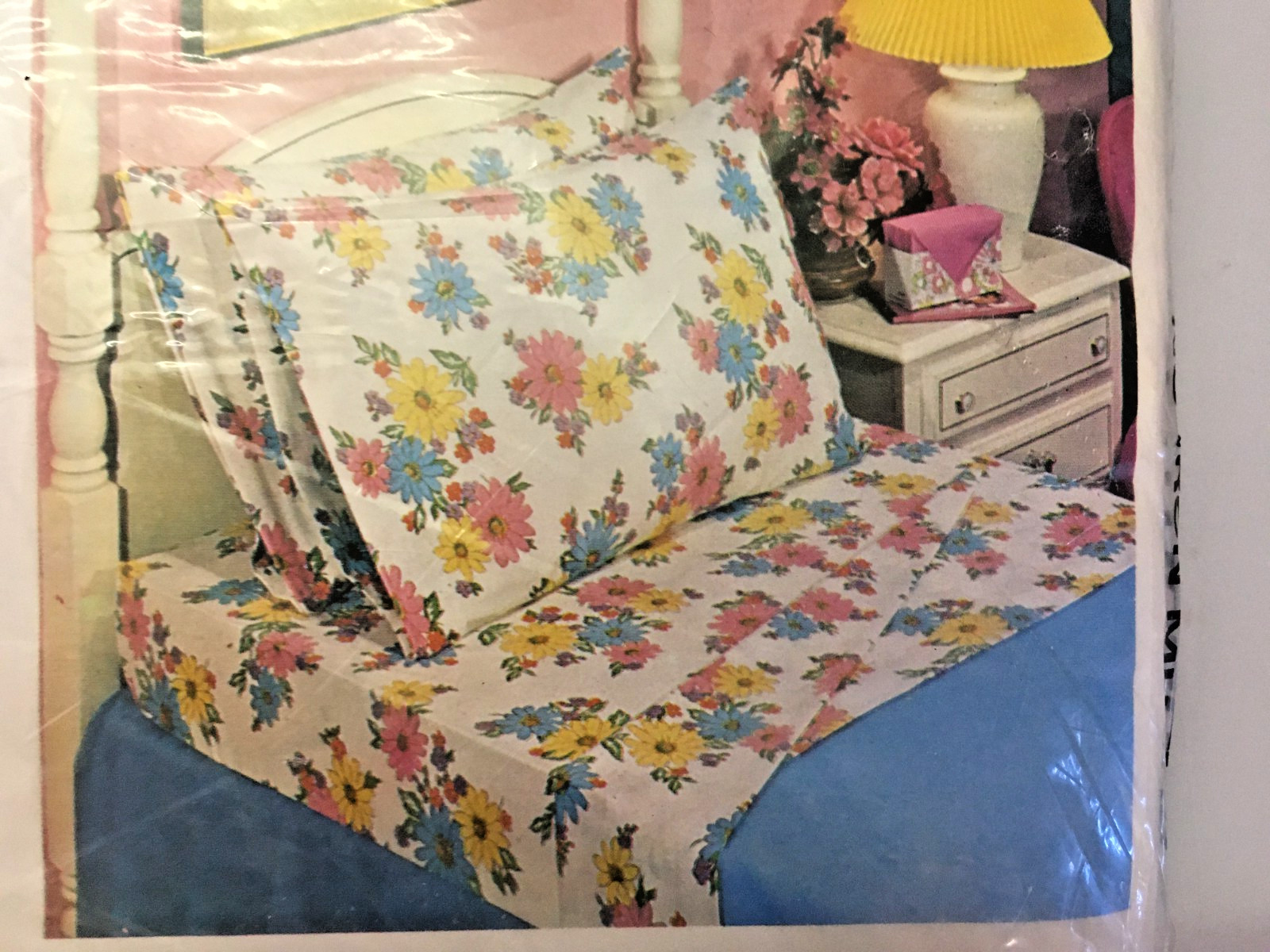 Vtg 70s Cannon Monticello Twin Flat Sheet Groovy Flower Power - DAISY DELIGHT Vtg 70s Cannon Monticello Twin Flat Sheet Groovy Flower Power - DAISY DELIGHT