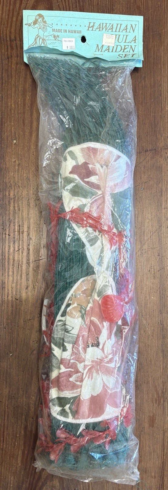Vintage HAWAIIAN HULA MAIDEN SET Made in Hawaii GIRL Age 10-12 Original Package Vintage HAWAIIAN HULA MAIDEN SET Made in Hawaii GIRL Age 10-12 Original Package