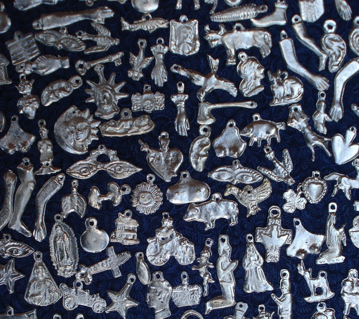 Milagros Charms Milagro 25 Silver Tone Charm Ex votos Nicho Retablo Milagros Charms Milagro 25 Silver Tone Charm Ex votos Nicho Retablo