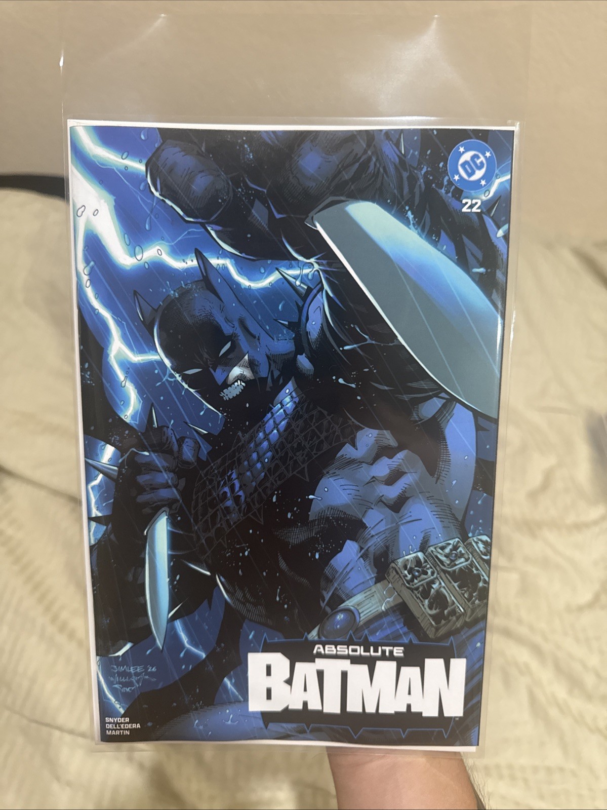 Absolute Batman 22 SDCC 2026 Jim Lee Exclusive . Trade Dress Cover IN HAND . Absolute Batman 22 SDCC 2026 Jim Lee Exclusive . Trade Dress Cover IN HAND .