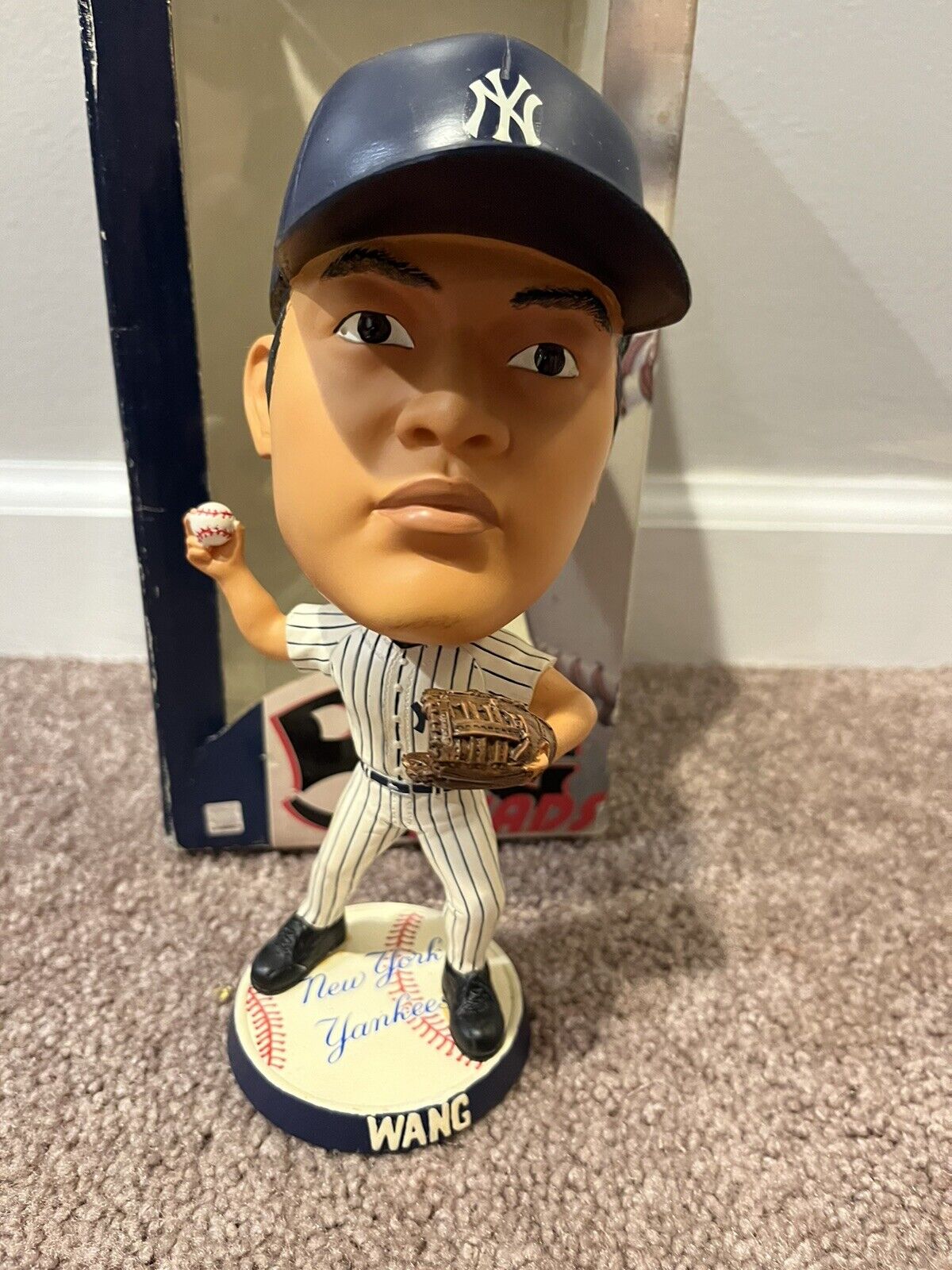 FOREVER COLLECTIBLES CHIEN-MING WANG BOBBLEHEAD NEW YORK YANKEES BIGHEAD