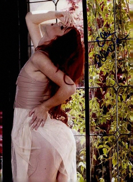 Elle Alexandra signed Model 8x10 Photo -PROOF- -CERTIFICATE- (A0068)