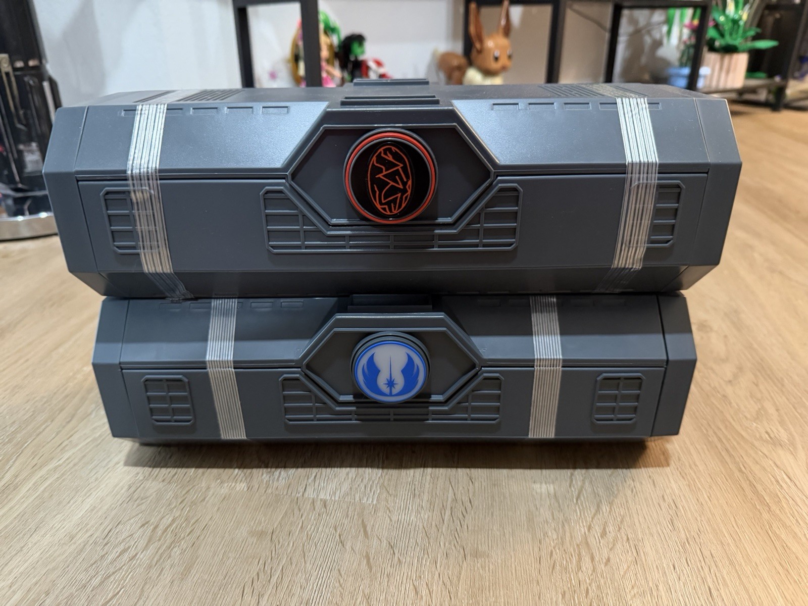 Anakin Skywalker Jedi Apprentice & The Ren Lightsaber Hilt W/Halcyon Shield Anakin Skywalker Jedi Apprentice & The Ren Lightsaber Hilt W/Halcyon Shield