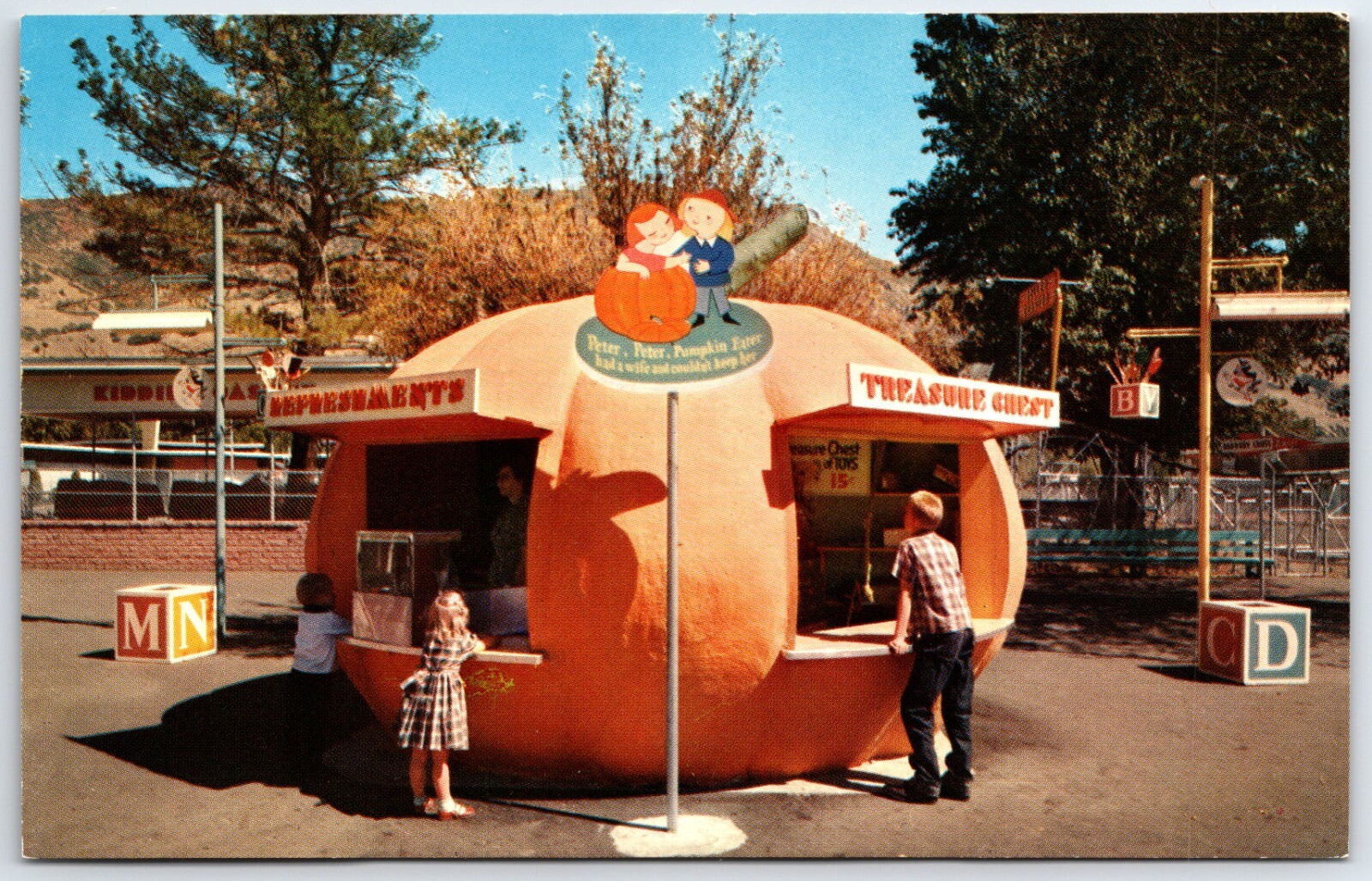 FARMINGTON, UT Utah LAGOON AMUSEMENT PARK Pumpkin Stand c1950s Postcard FARMINGTON, UT Utah LAGOON AMUSEMENT PARK Pumpkin Stand c1950s Postcard