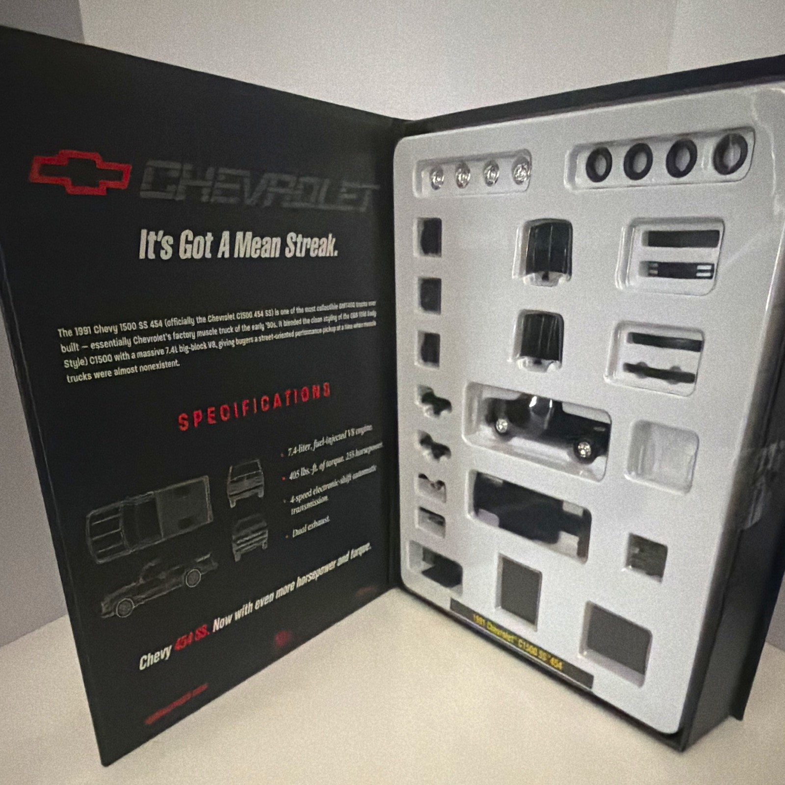 M2 Machines 1991 Chevrolet C1500 454 SS Diecast Collectible Boxed M2 Machines 1991 Chevrolet C1500 454 SS Diecast Collectible Boxed