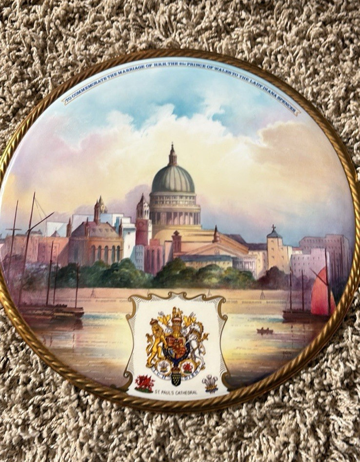 Wedgwood Collector Plate St. Paul's Cathedral Wedding 1981 Charles Diana Wedgwood Collector Plate St. Paul's Cathedral Wedding 1981 Charles Diana