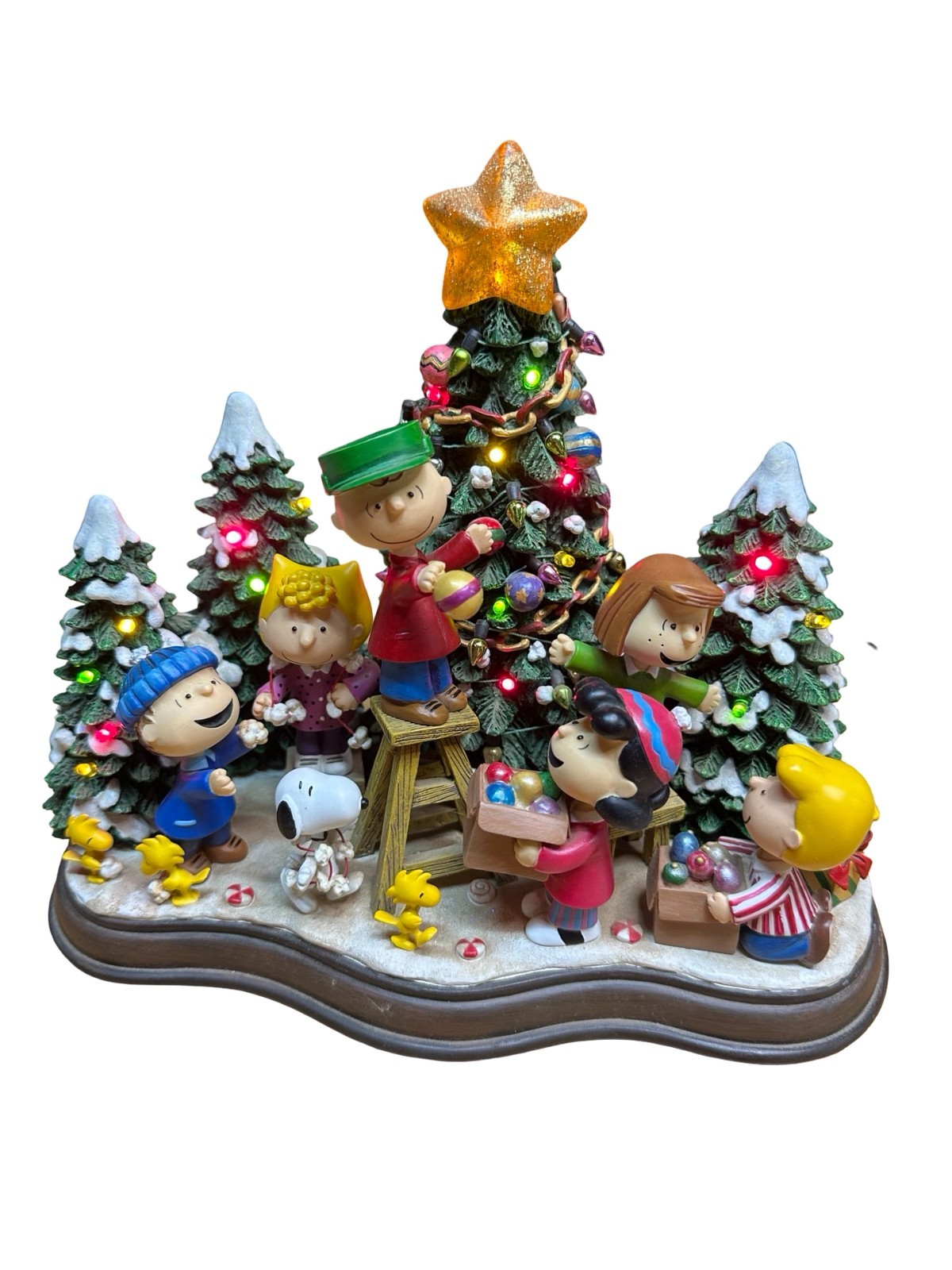 Danbury Mint Peanuts “Christmas Time Is Here” Lighted Sculpture. Complete. Danbury Mint Peanuts “Christmas Time Is Here” Lighted Sculpture. Complete.