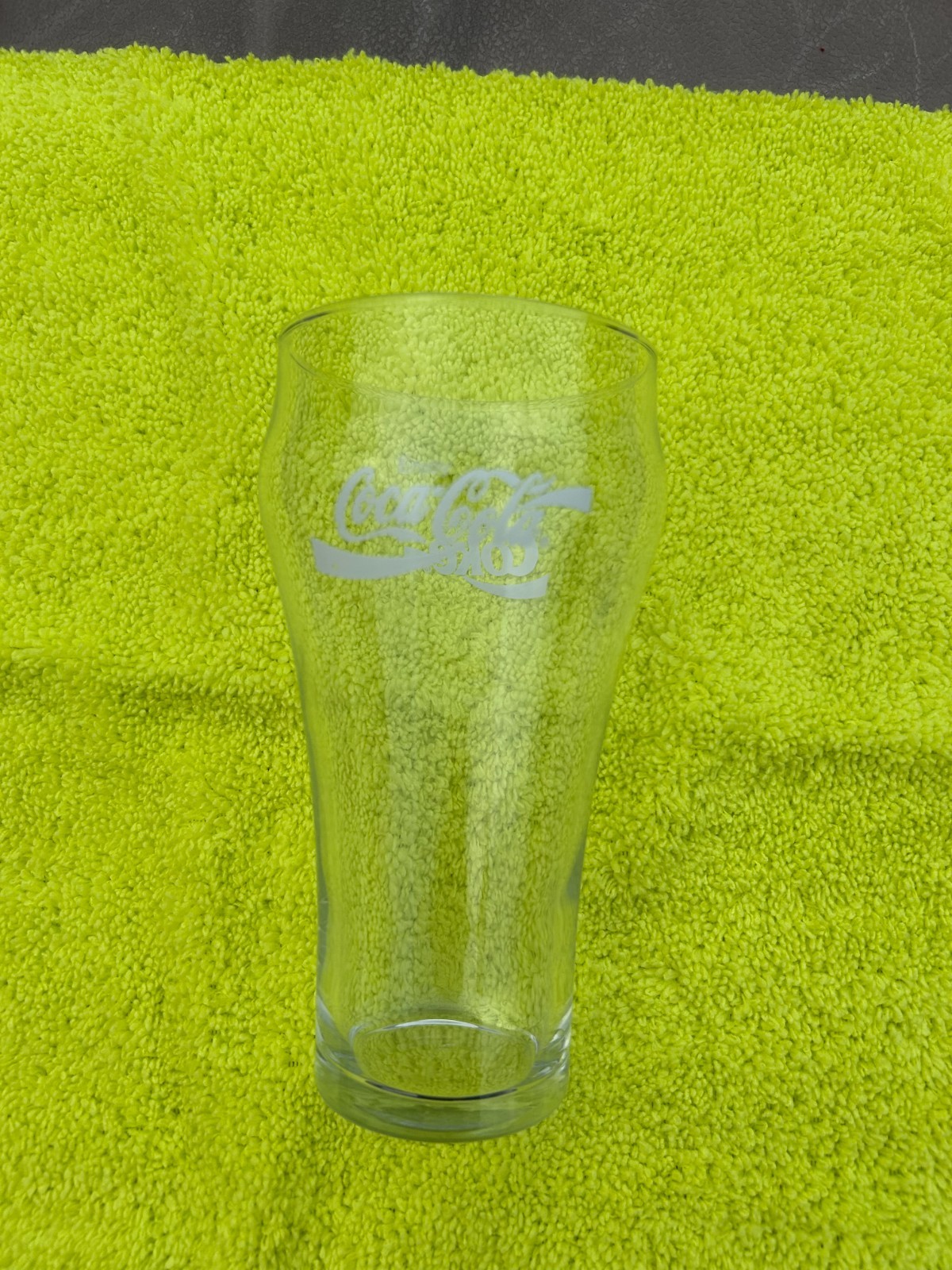 Vintage 1970s Enjoy Coca Cola Classic Bell Shaped Drinking Glass 20oz White Lett Vintage 1970s Enjoy Coca Cola Classic Bell Shaped Drinking Glass 20oz White Lett