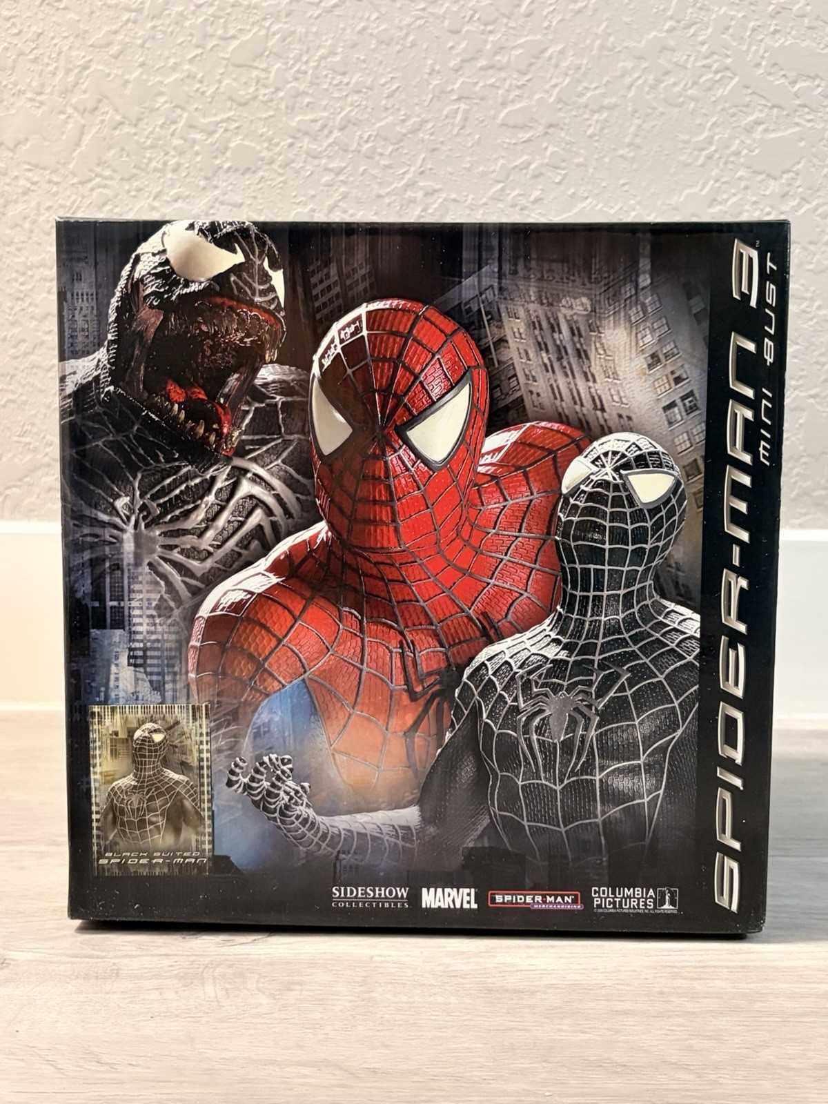 Sideshow Collectibles Black Suited Spider-Man Mini Bust LE 0413/1500 RARE HTF Sideshow Collectibles Black Suited Spider-Man Mini Bust LE 0413/1500 RARE HTF