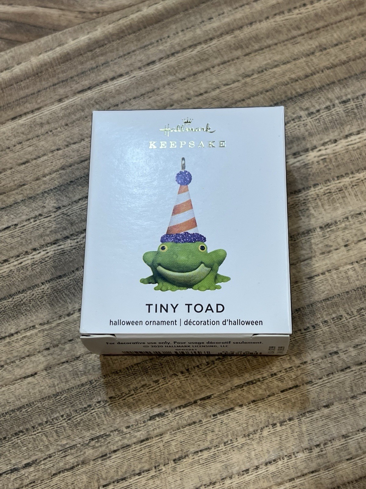 Hallmark 2020 MINIATURE Keepsake Halloween Ornament Tiny Toad