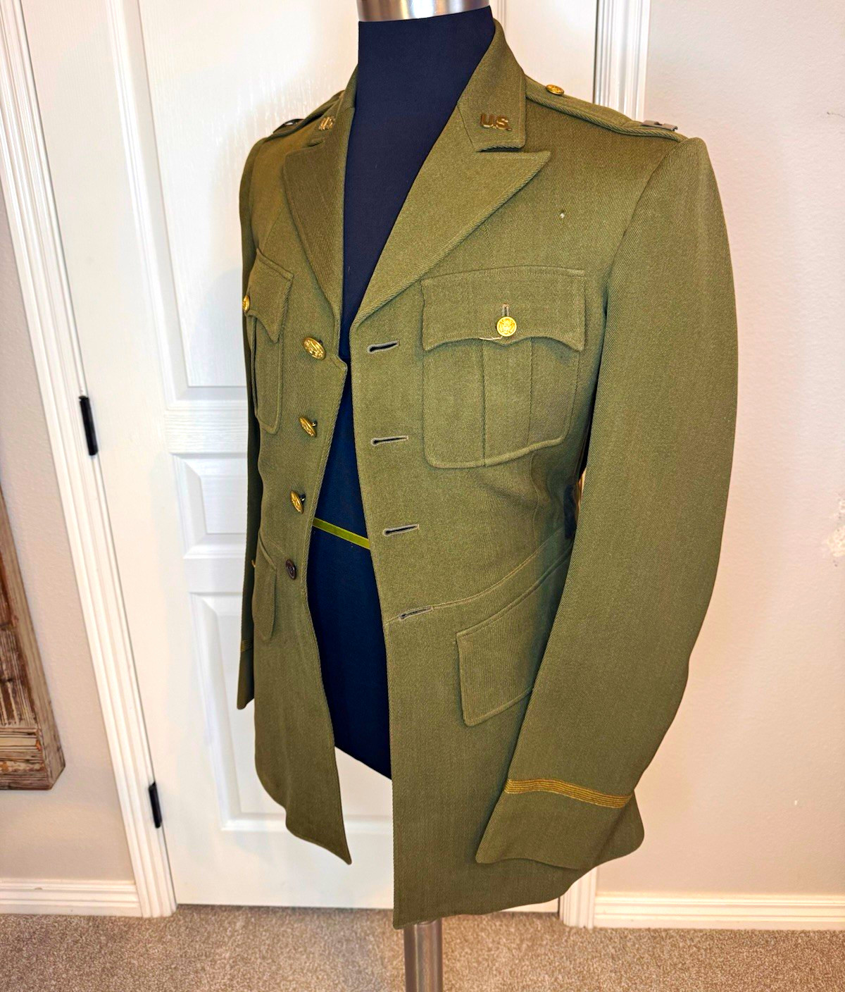 Pre-WW2 US Army officers named Dress Jacket Tunic w/ U.S. Insignia