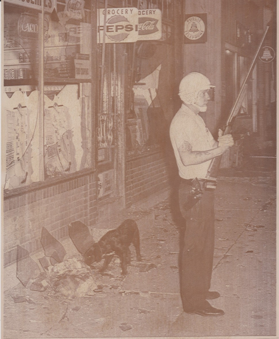 1967 Press Photo Buffalo Police on Patrol during Race Riots in Buffalo, New York
