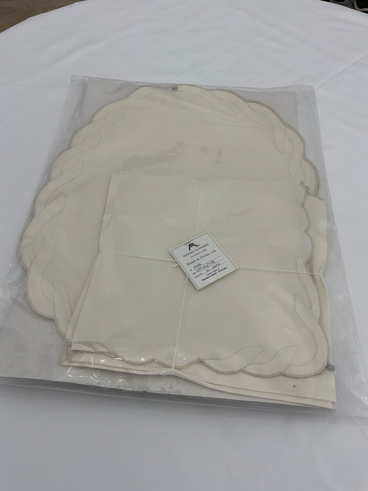 Bordado DA Madeira Placemats & Napkins Set of 4 Beige Linen Hand made Portugal Bordado DA Madeira Placemats & Napkins Set of 4 Beige Linen Hand made Portugal