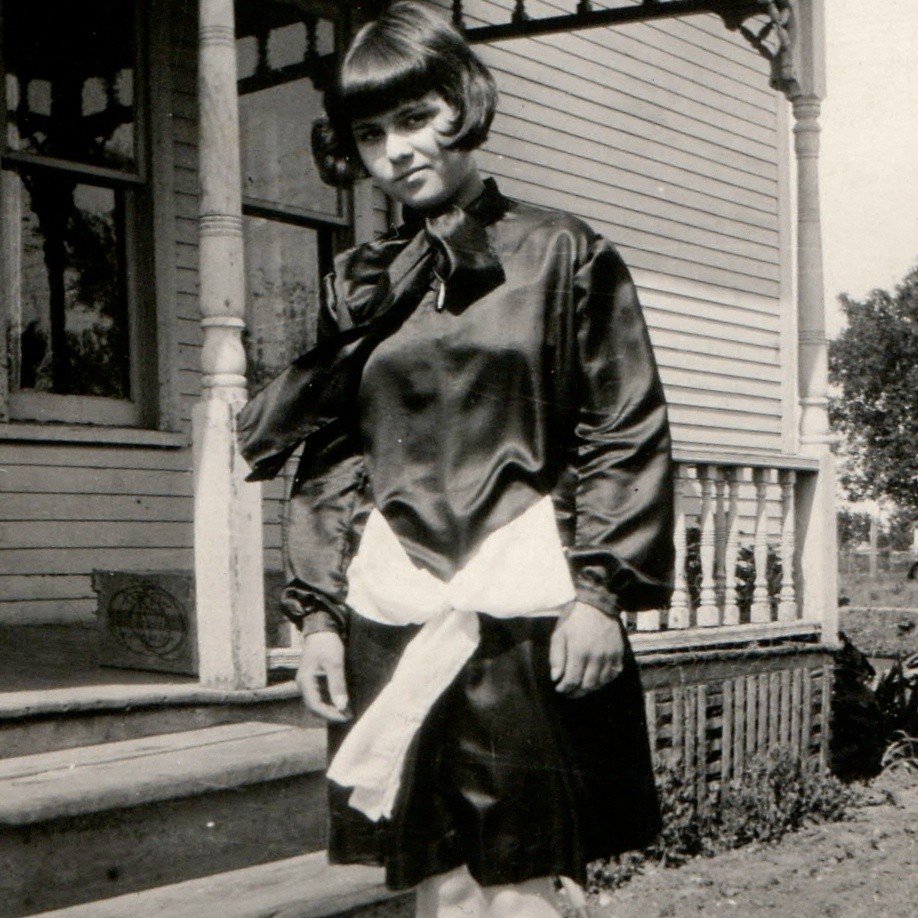 c1920s Snapshot Photo Young Woman Bobbed Hair Fashion Sash Porch Steps Porch Vtg c1920s Snapshot Photo Young Woman Bobbed Hair Fashion Sash Porch Steps Porch Vtg