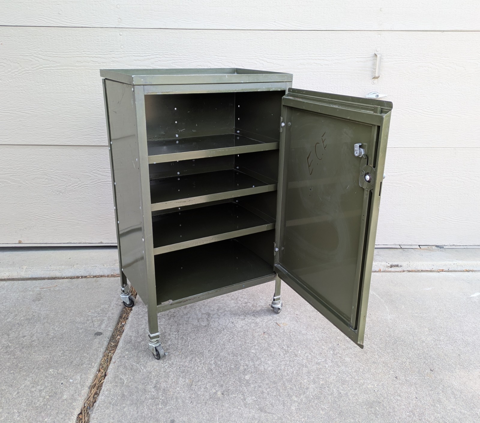 Vintage LYON Industrial Steel Machinist Rolling Tool Storage Cabinet Army Green Vintage LYON Industrial Steel Machinist Rolling Tool Storage Cabinet Army Green