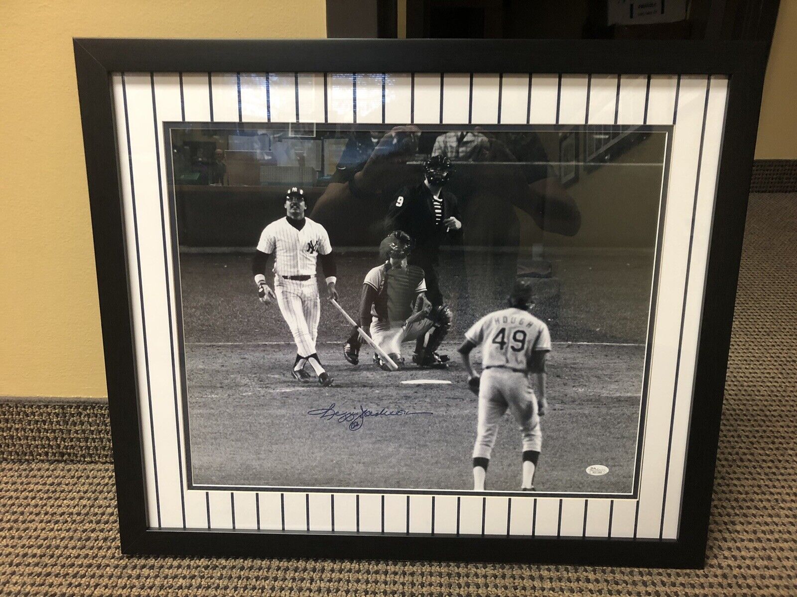 Reggie Jackson NY Yankees Signed 16x20 Framed Photo, 1977 World Series, JSA COA