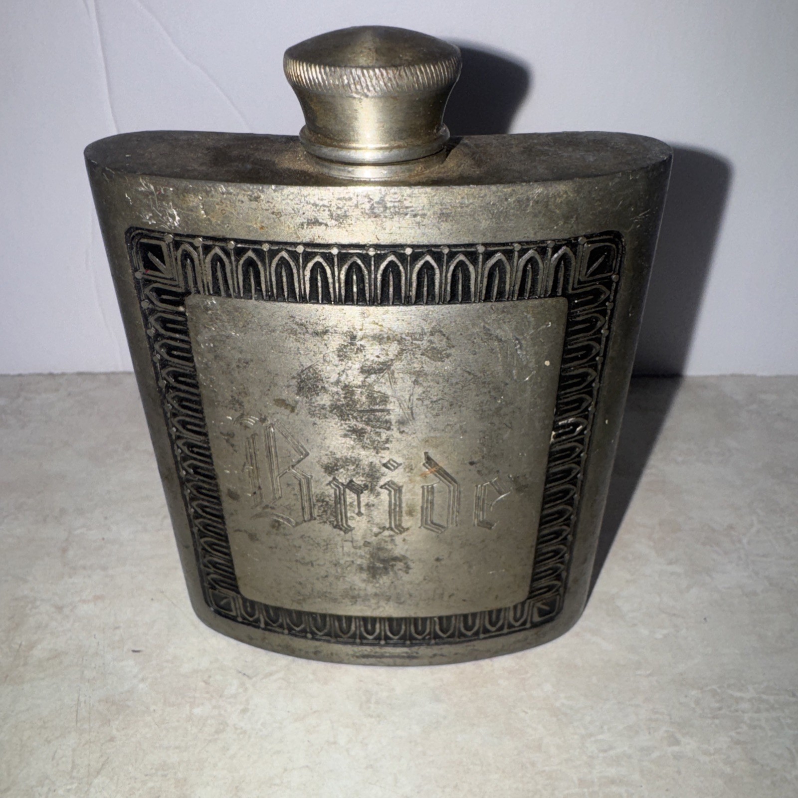 Vintage Selwin Pewter Flask. No Personalization / Engraving. A Vintage Selwin Pewter Flask. No Personalization / Engraving. A