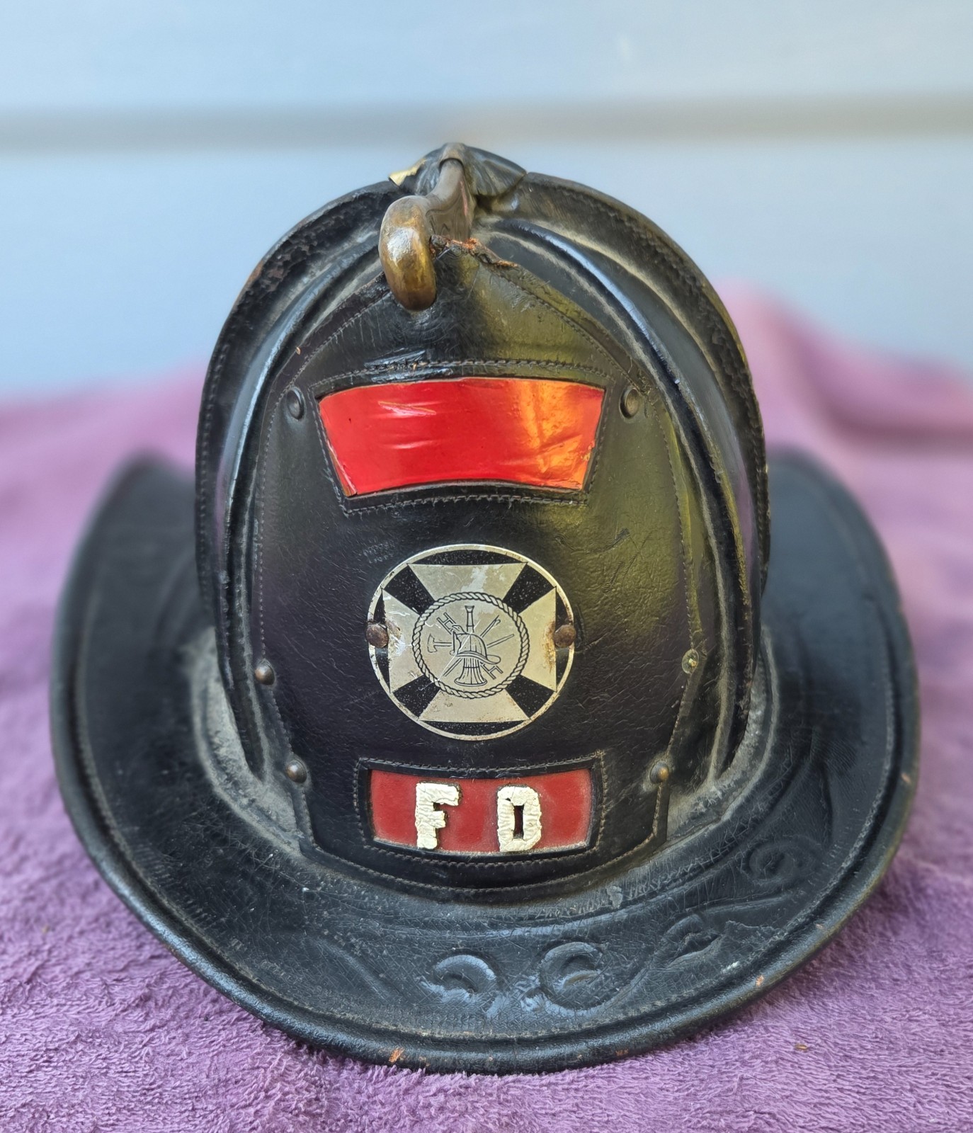 Vtg 1930s-40s Cairns Leather Fire Helmet 8 Comb Felt Liner New York Tag