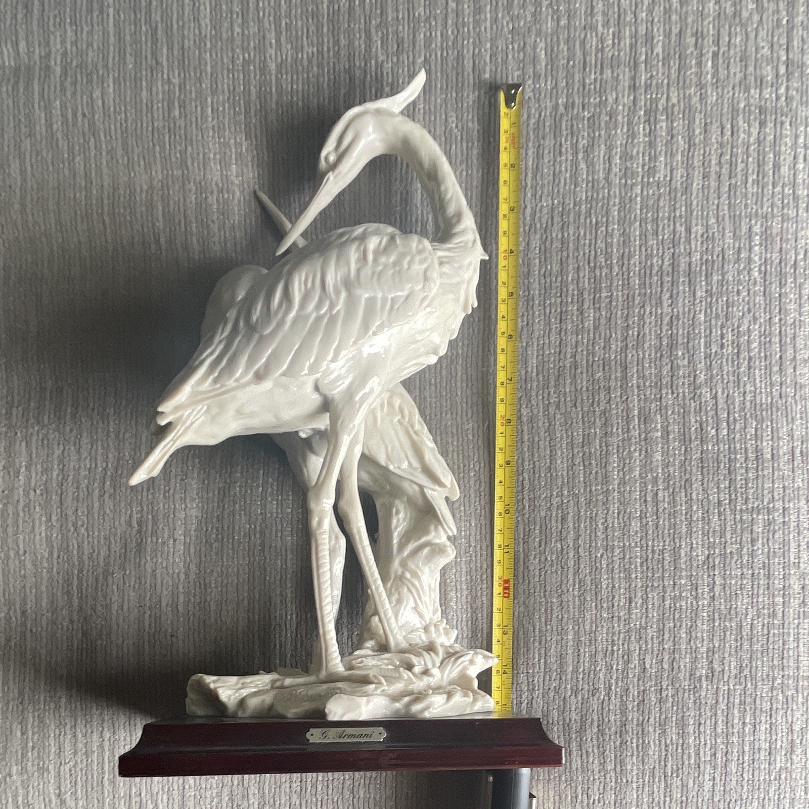 Giuseppe Armani Porcelain White Crane/Heron Bird Figurine on Wooden Base Giuseppe Armani Porcelain White Crane/Heron Bird Figurine on Wooden Base