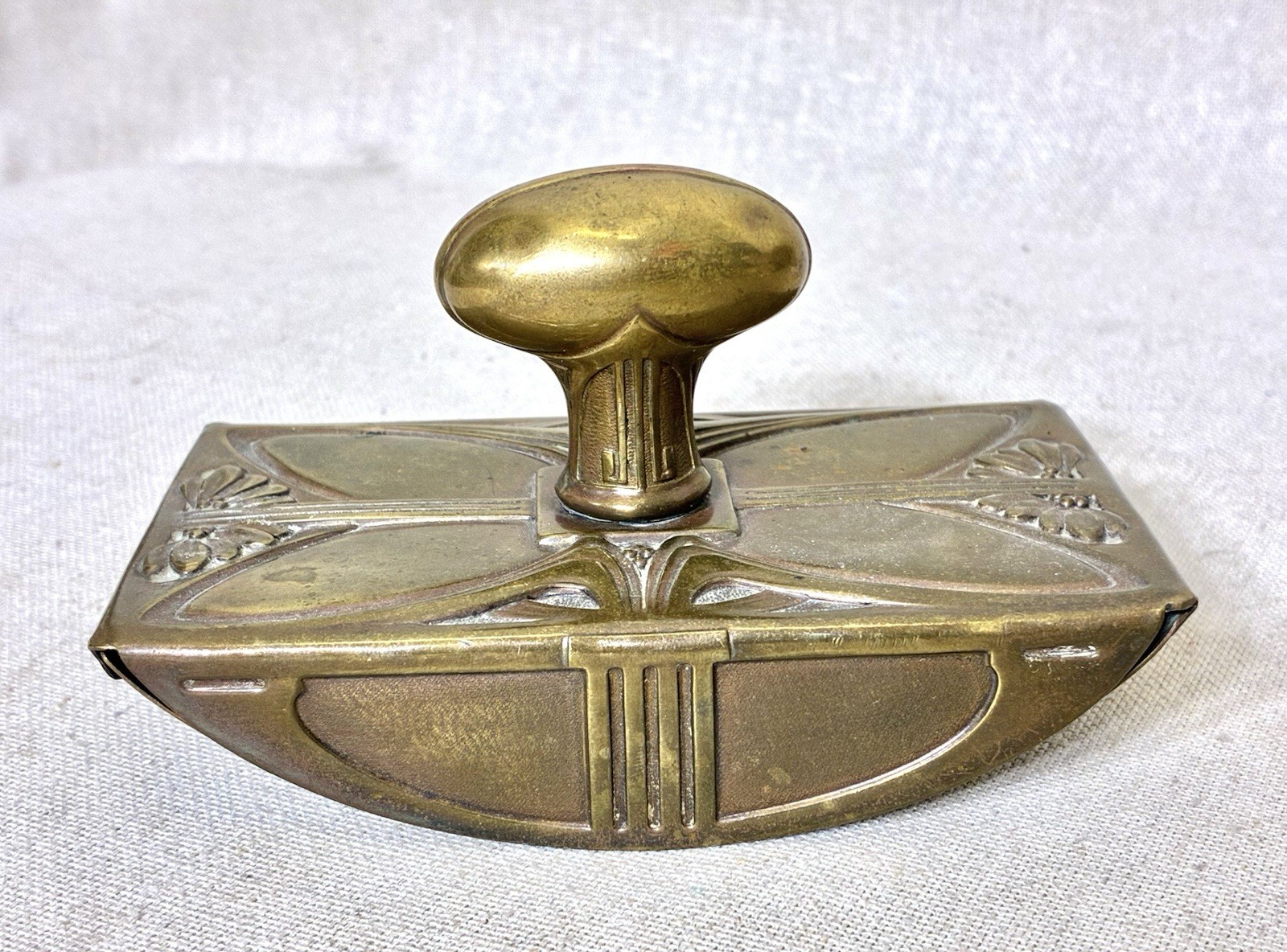 Antique Art Nouveau Brass Rocker Ink Blotter Desk Blotter c1900 Floral Antique Art Nouveau Brass Rocker Ink Blotter Desk Blotter c1900 Floral