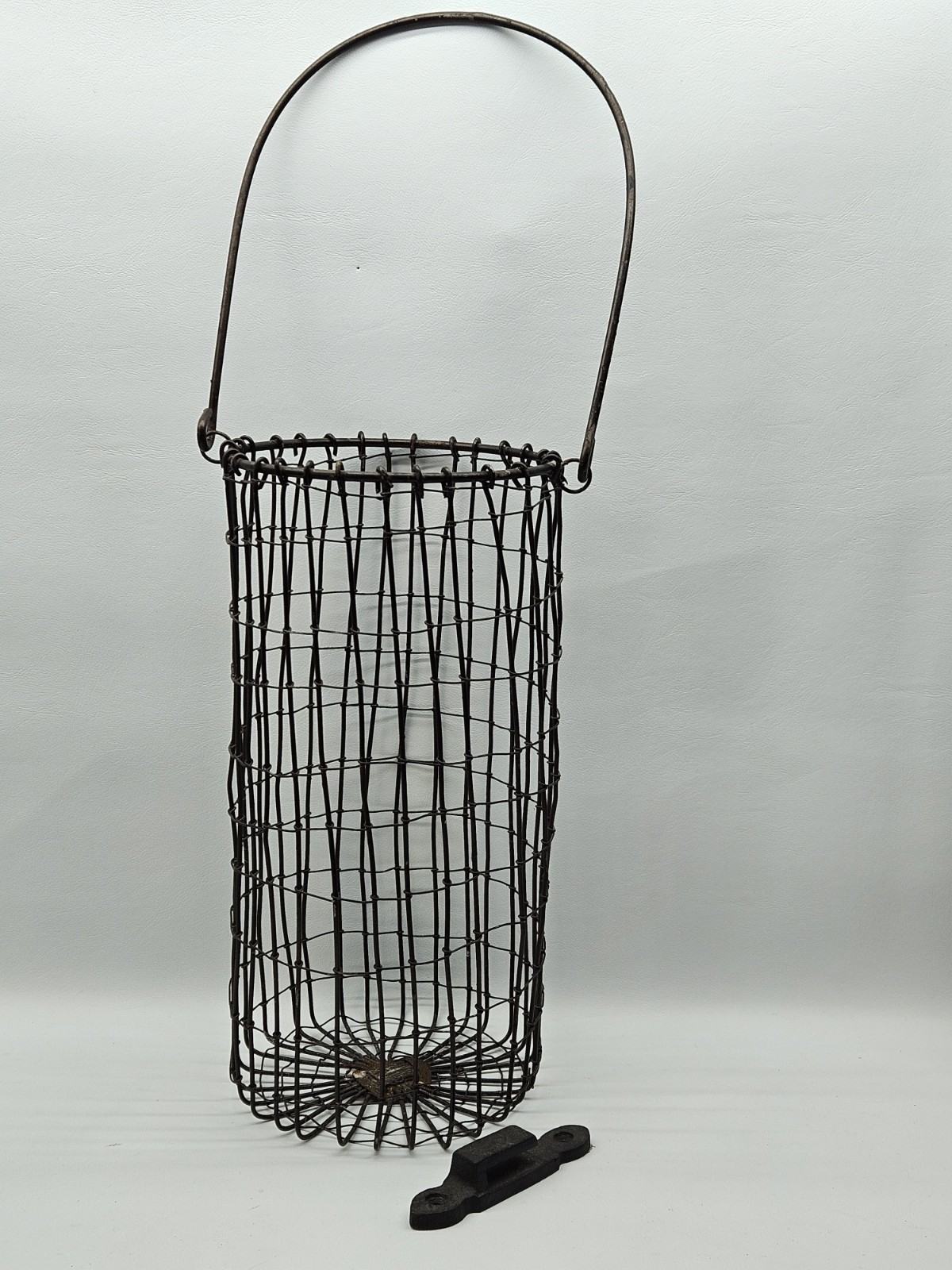VTG RARE Twisted Metal Wire Waste Trash Can Small Laundry Hamper W WALL MOUNT VTG RARE Twisted Metal Wire Waste Trash Can Small Laundry Hamper W WALL MOUNT