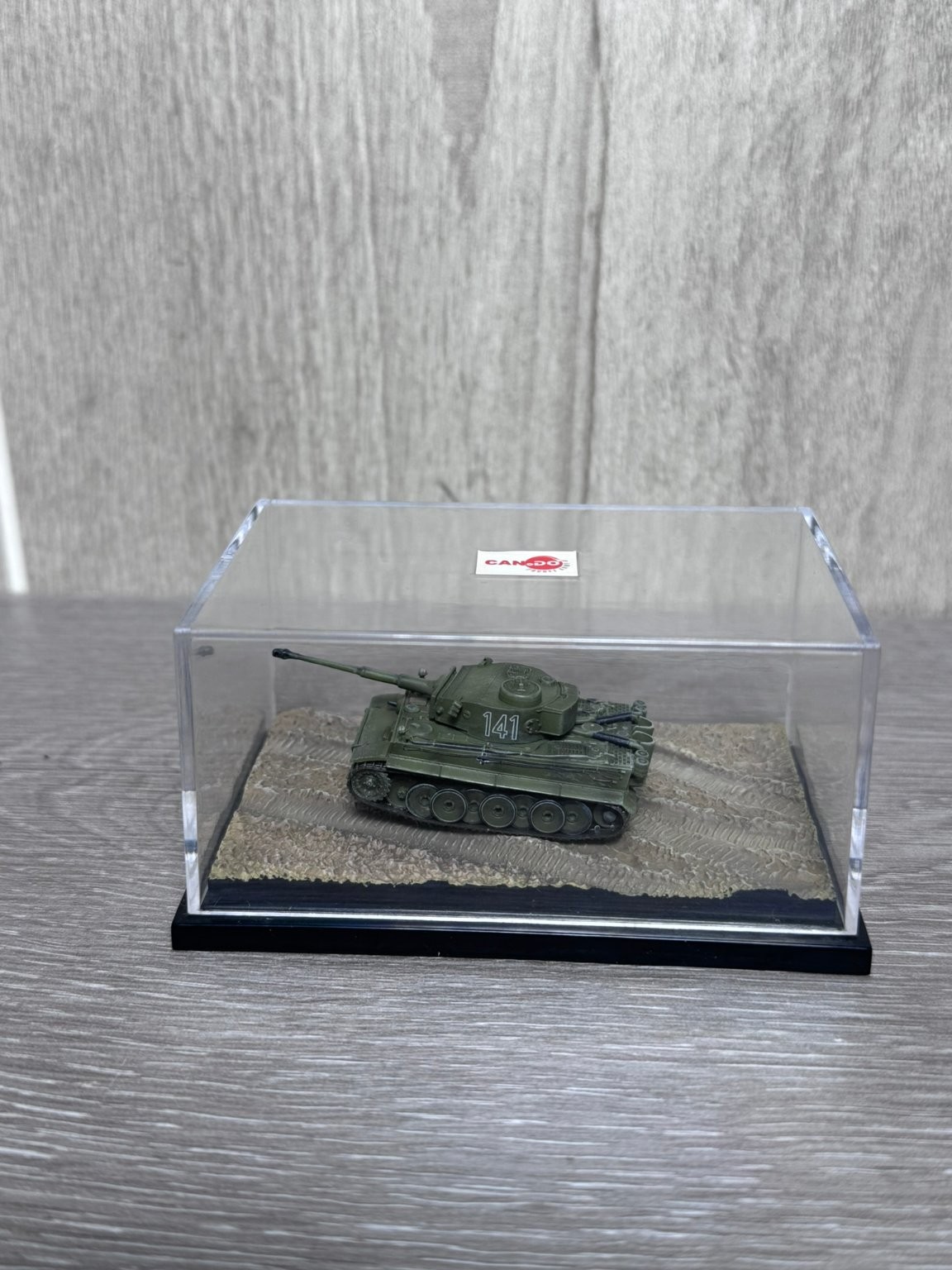 CAN.DO Pocket Armor WW2 German Tiger I Tank Model 141 Display Case Diorama