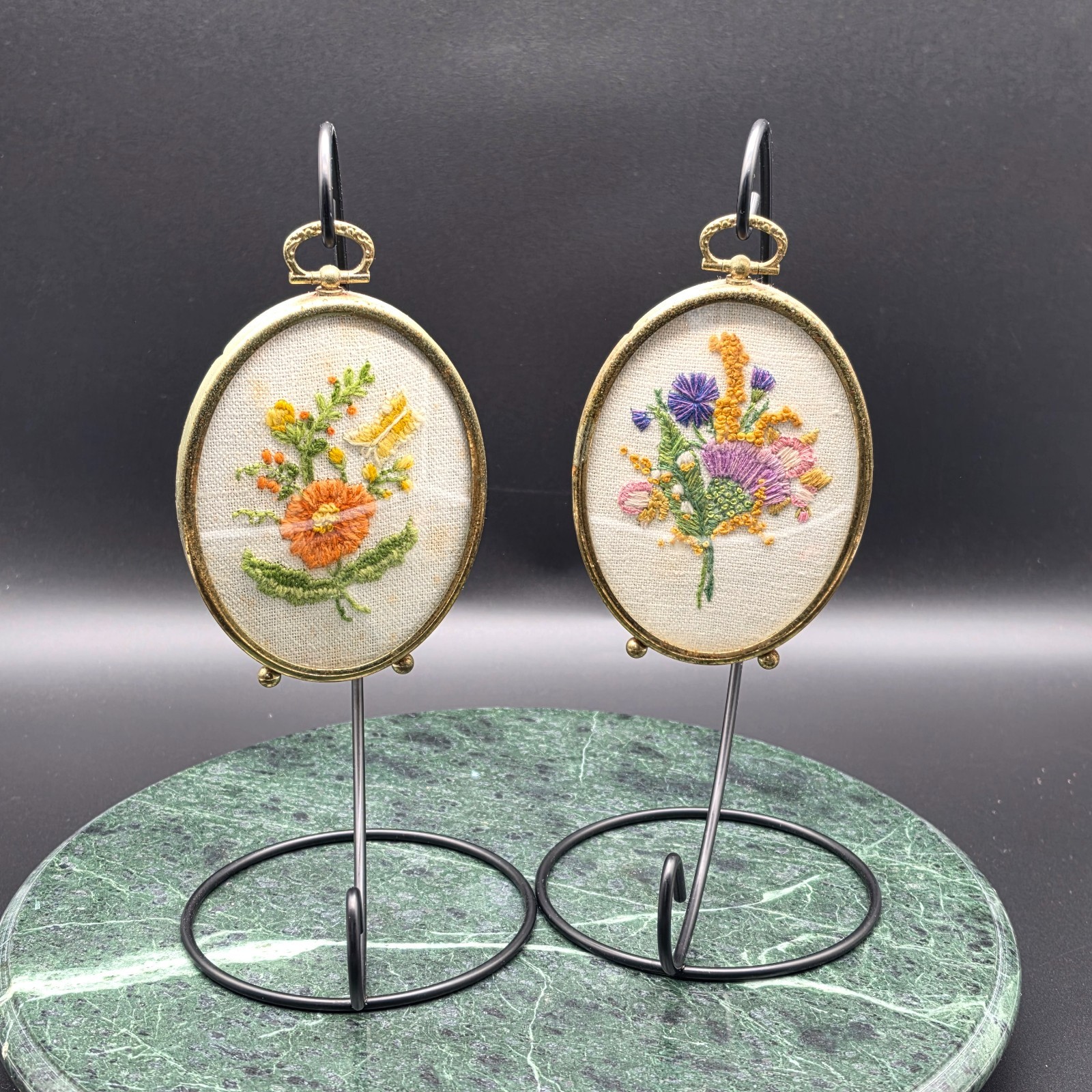 Vintage Style Floral Embroidery Oval Gold Metal Frames Set of 2 Mini Wall Decor