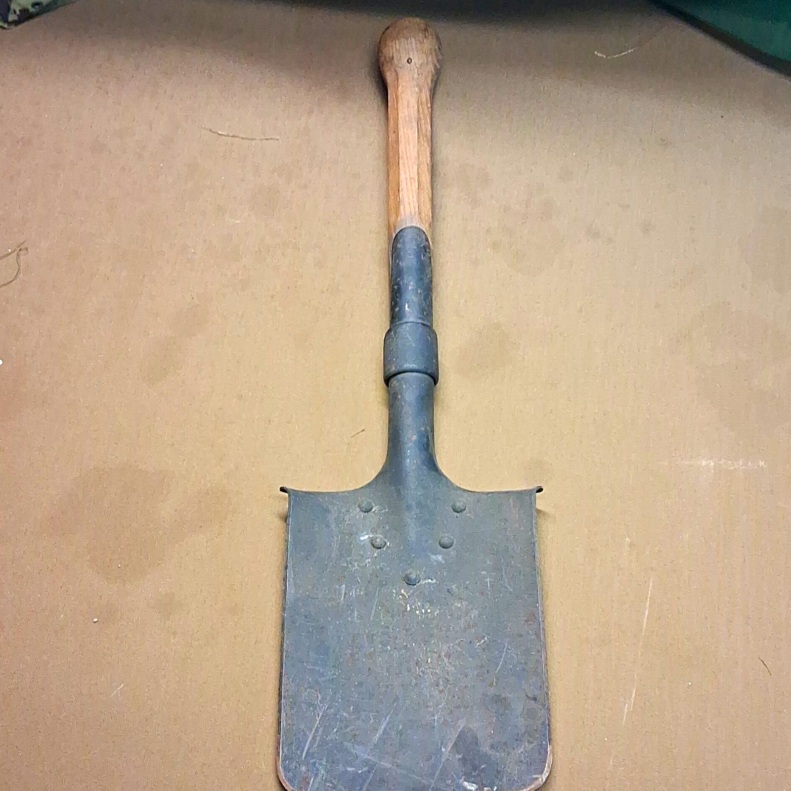 WWII German Straight E-Tool Shovel Spade 1944 Late War Dated Militaria Wehrmacht WWII German Straight E-Tool Shovel Spade 1944 Late War Dated Militaria Wehrmacht