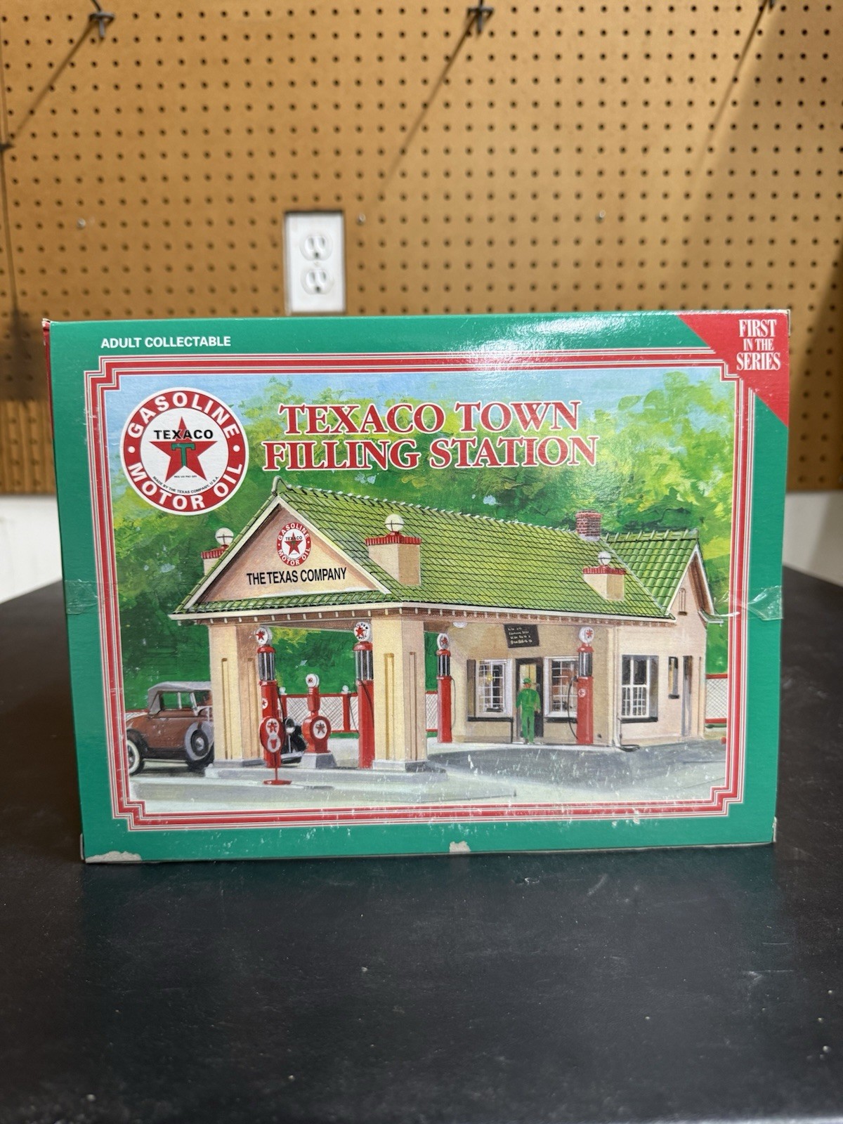 Texaco Town Filling Station 1st in Series New in Box Never Removed RARE