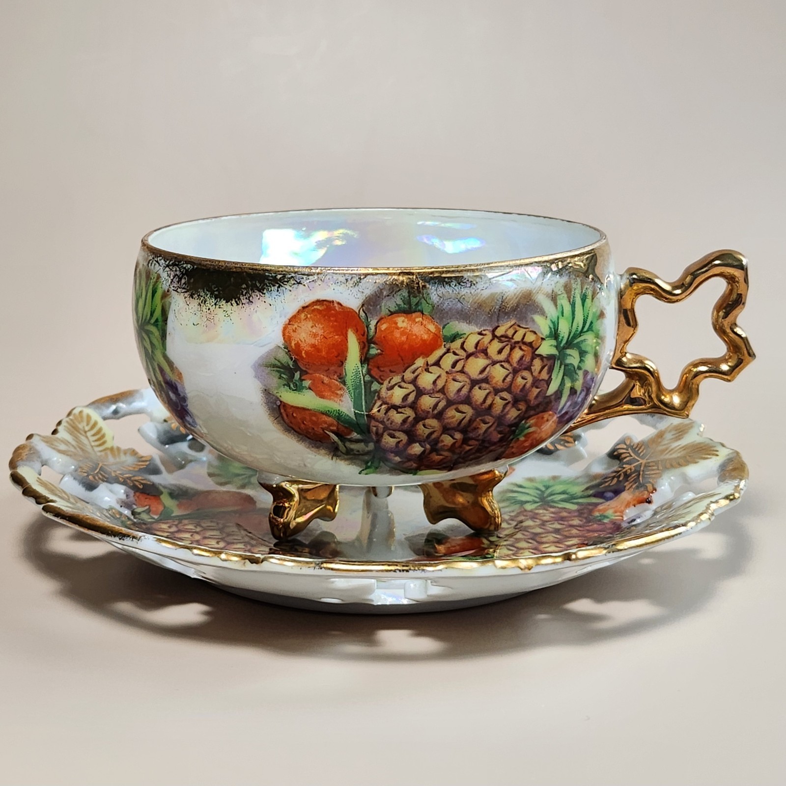 Vintage Royal Sealy RSY29 Iredescent Gold Trim Porcelain Teacup & Saucer Fruit Vintage Royal Sealy RSY29 Iredescent Gold Trim Porcelain Teacup & Saucer Fruit