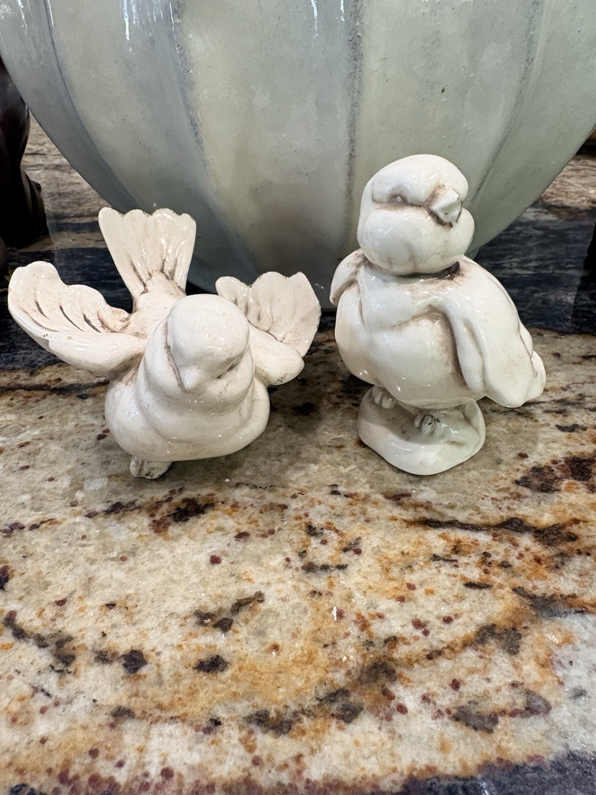 Vintage Set Of 2 White Love Bird Figurines Pottery Freeman McFarlin Vintage Set Of 2 White Love Bird Figurines Pottery Freeman McFarlin