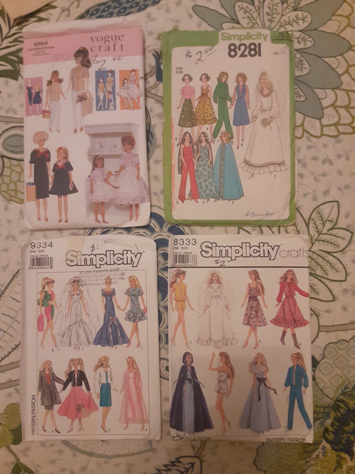 Wow Vintage Barbie Sewing Pattern Lot (4) Wow Vintage Barbie Sewing Pattern Lot (4)