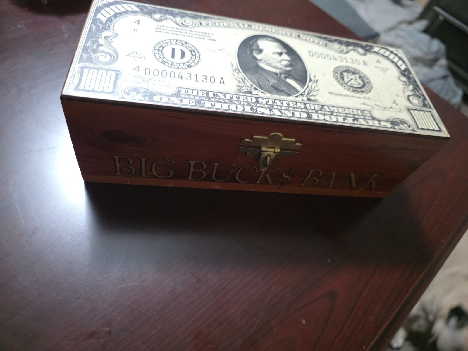 Wooden Lock Box Money Big Bucks Bank 1000 Dollar Bill California Redwoods Cash Wooden Lock Box Money Big Bucks Bank 1000 Dollar Bill California Redwoods Cash