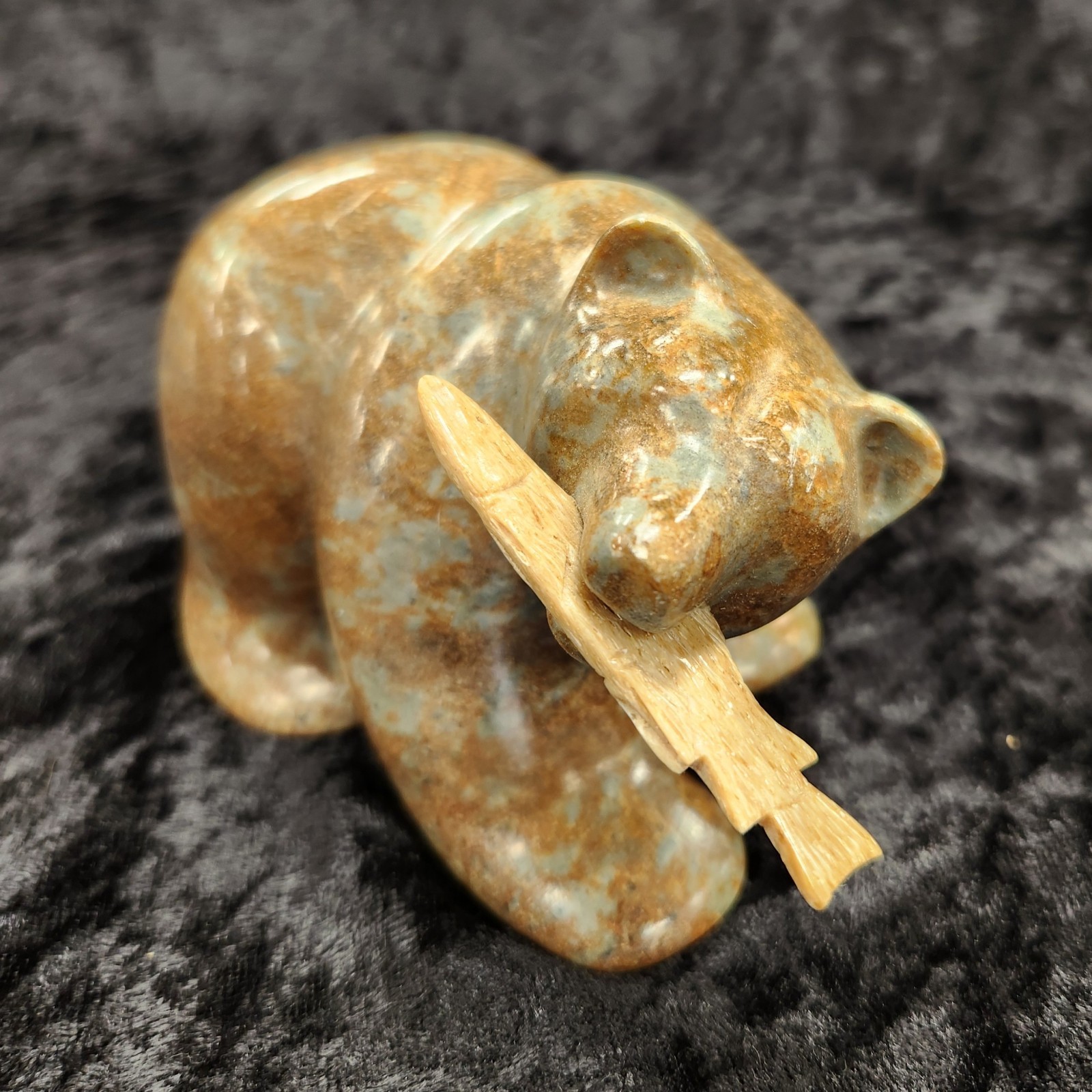 Eddie Lee Signed Soapstone Bear Sculpture Antler Fish Carving NW Art (26098) Eddie Lee Signed Soapstone Bear Sculpture Antler Fish Carving NW Art (26098)
