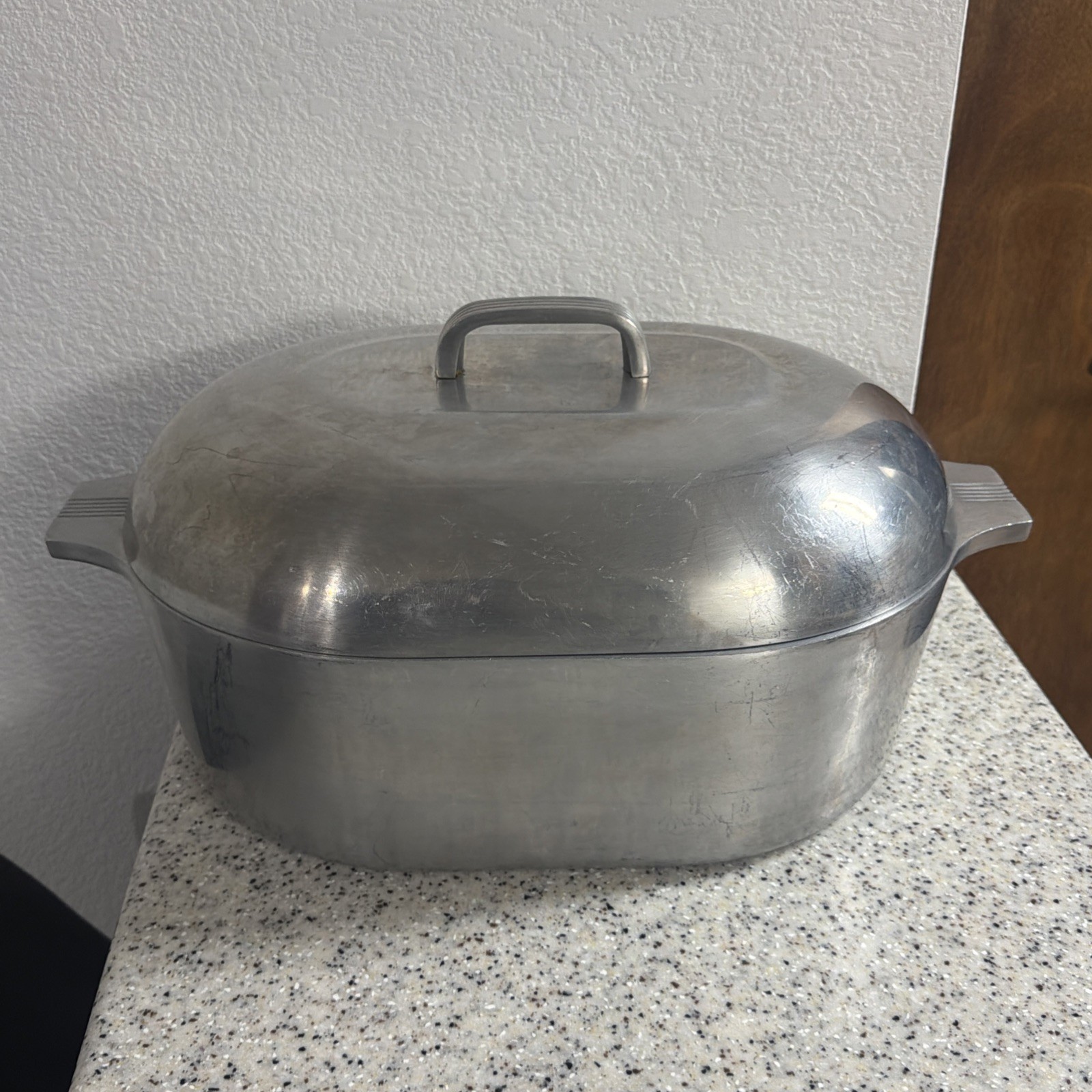 Vtg. Large Magnalite GHC Roaster Aluminum Oven 13QT USA/ NO Trivet Vtg. Large Magnalite GHC Roaster Aluminum Oven 13QT USA/ NO Trivet