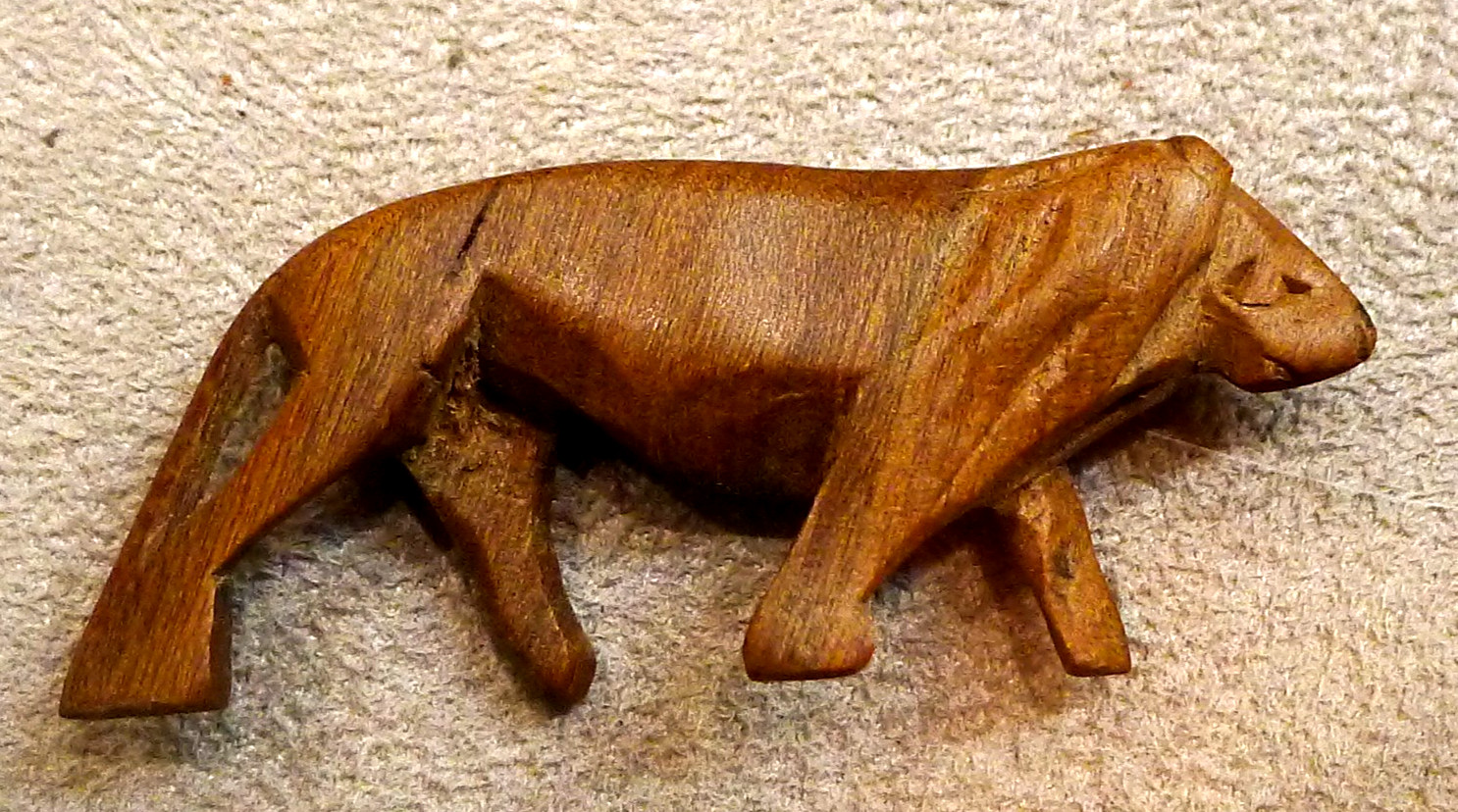 Vintage 1999 Miniature Hand Carved Wooden African LION Animal 2.25 Vintage 1999 Miniature Hand Carved Wooden African LION Animal 2.25