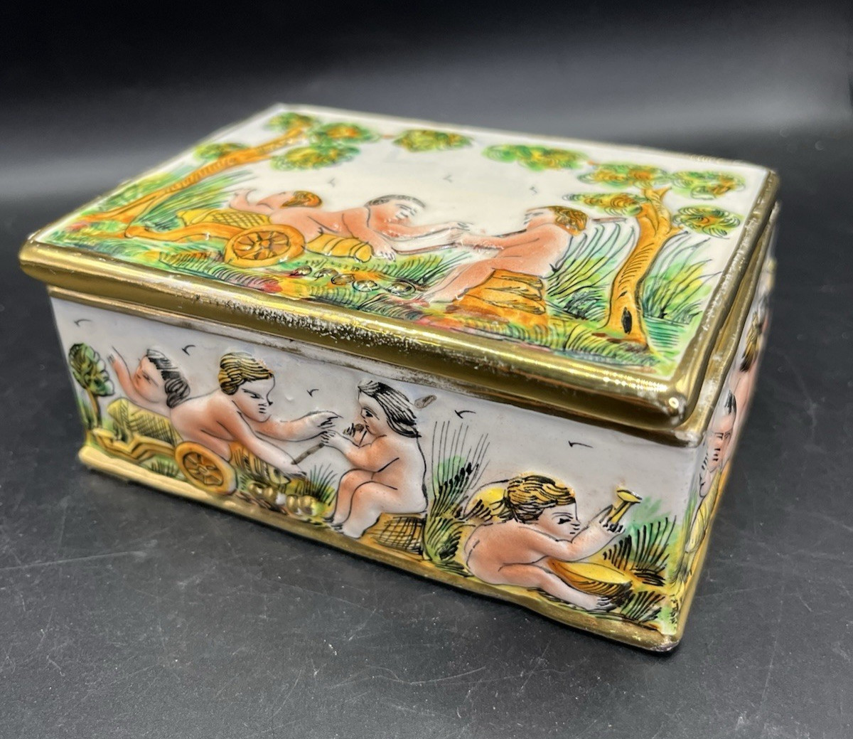 Vintage Italian Capodimonte Style Porcelain Cherub Trinket Box Crown N Italy Vintage Italian Capodimonte Style Porcelain Cherub Trinket Box Crown N Italy