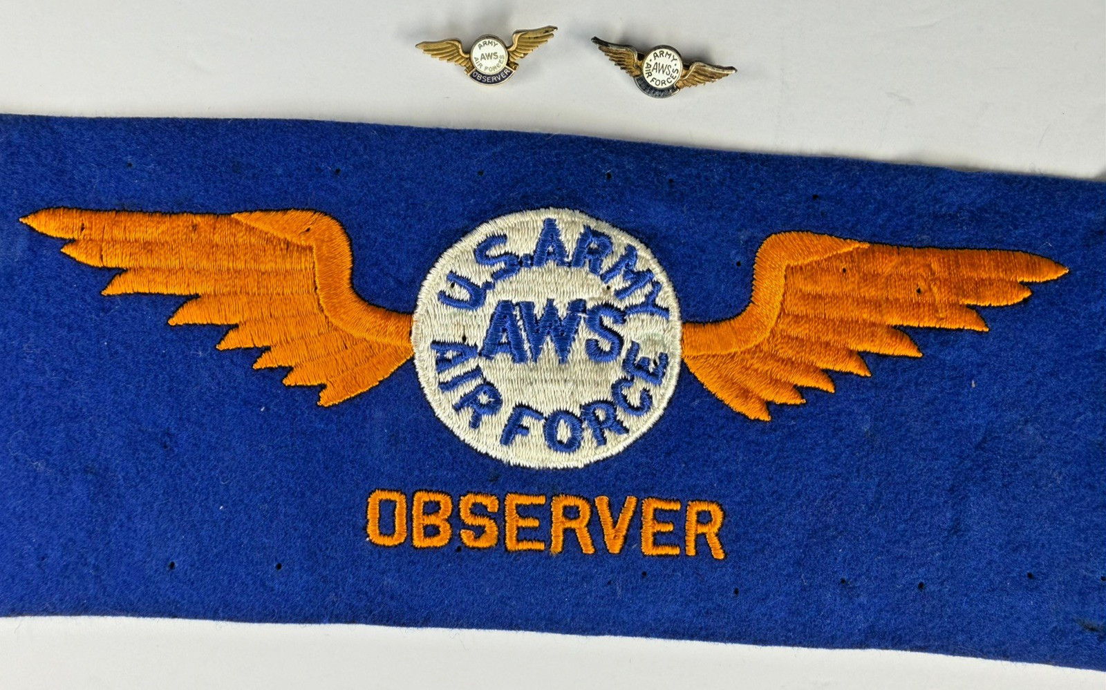Vintage WWII Army Air Forces AWS Observer Armband & 2 Wings Pins Insignia Lot Vintage WWII Army Air Forces AWS Observer Armband & 2 Wings Pins Insignia Lot