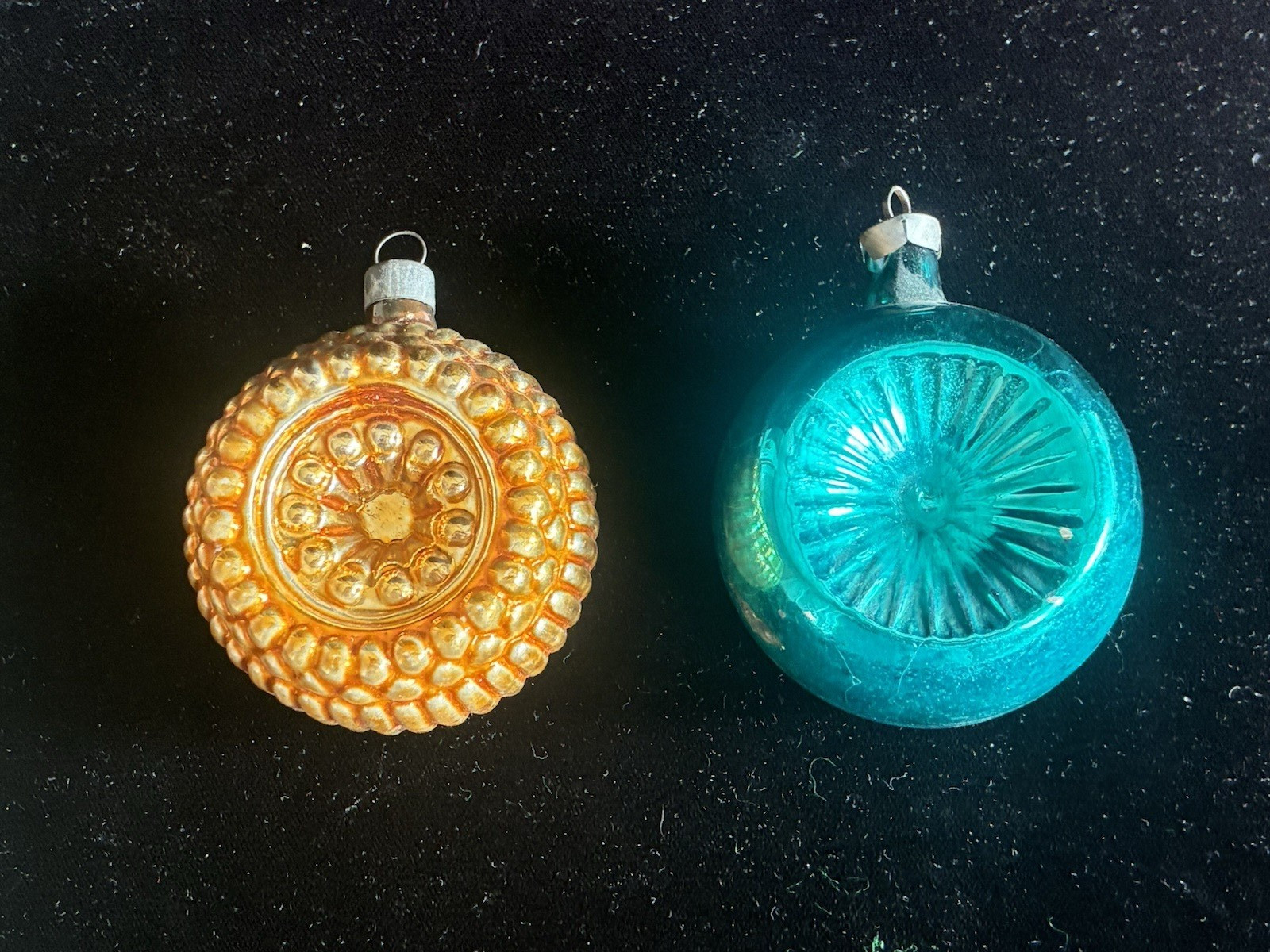 2 Vintage 1930s Heidt Floral Indent Christmas Bulb Ornaments Gold & Teal Scarce 2 Vintage 1930s Heidt Floral Indent Christmas Bulb Ornaments Gold & Teal Scarce