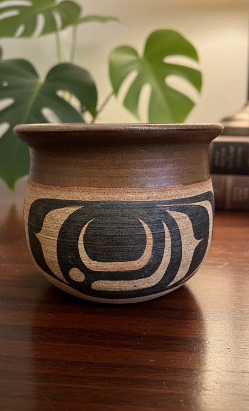 Judy Cranmer (1935-2007) Northwest Coast Pottery Bowl Haida Design 3.1”x4.1” Judy Cranmer (1935-2007) Northwest Coast Pottery Bowl Haida Design 3.1”x4.1”