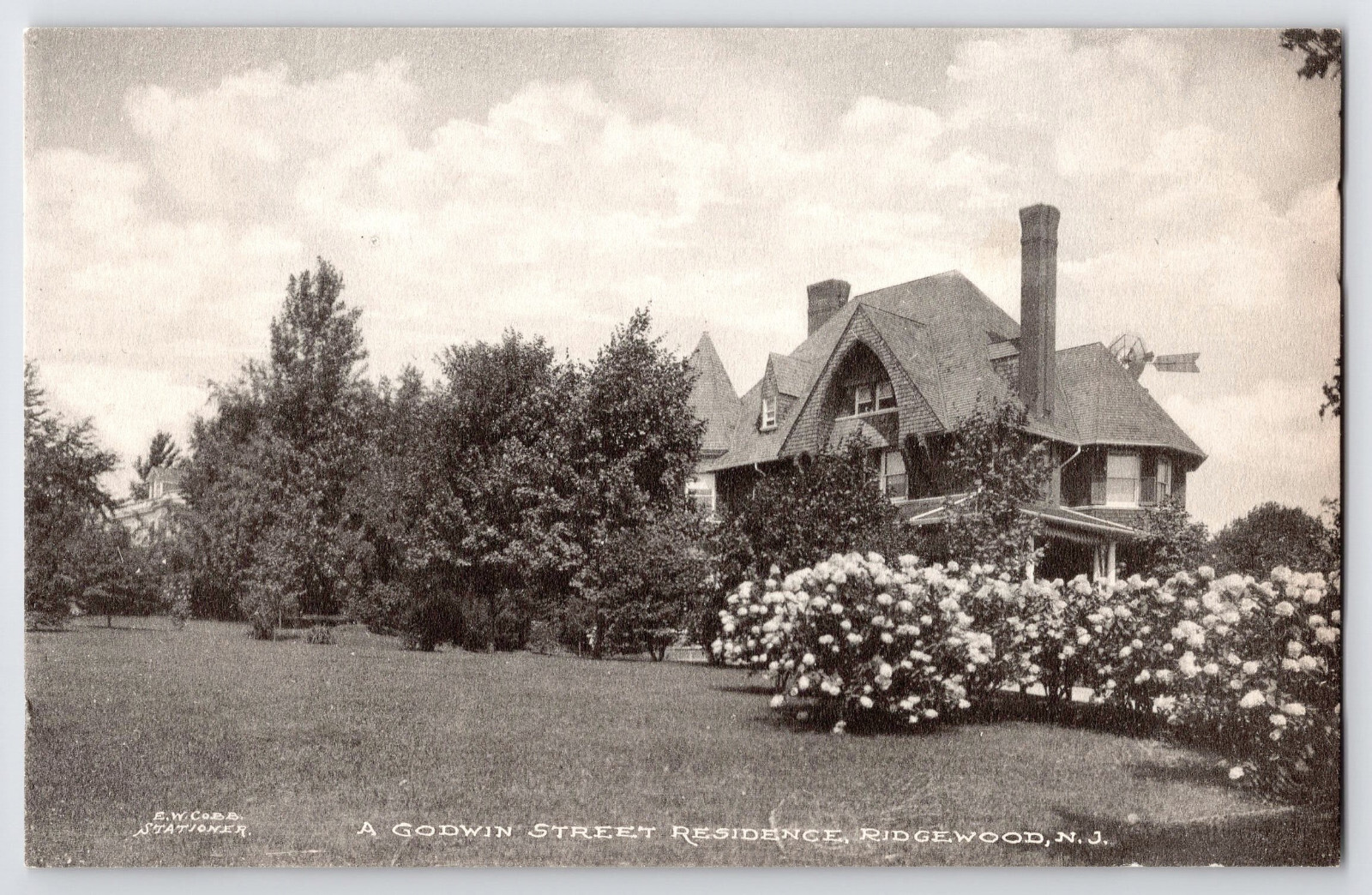 [4i4] Postcard Unused, Godwin Street Residence Ridgewood NJ