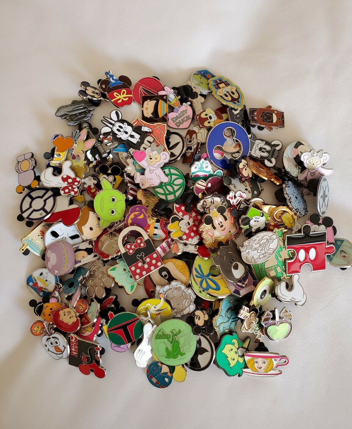 DISNEY TRADING PINS 50 LOT NO DOUBLES, HIDDEN MICKEY  Up to 250 Unique