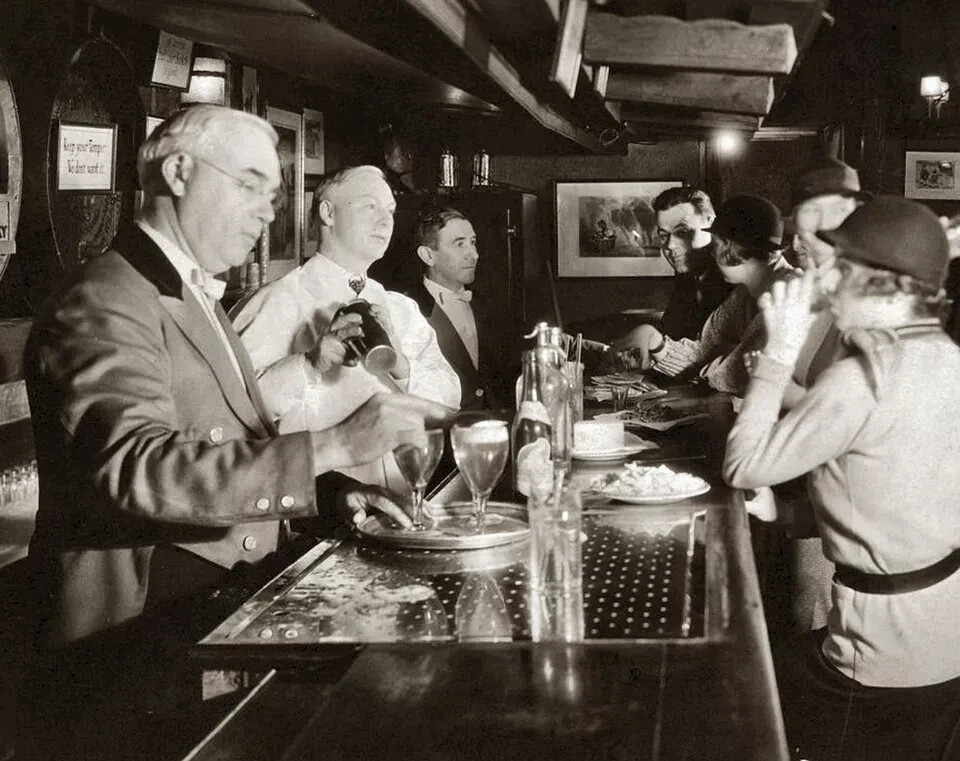 1920s NEW YORK CITY SPEAKEASY Classic Prohibition Era Picture Photo 8.5x11 1920s NEW YORK CITY SPEAKEASY Classic Prohibition Era Picture Photo 8.5x11