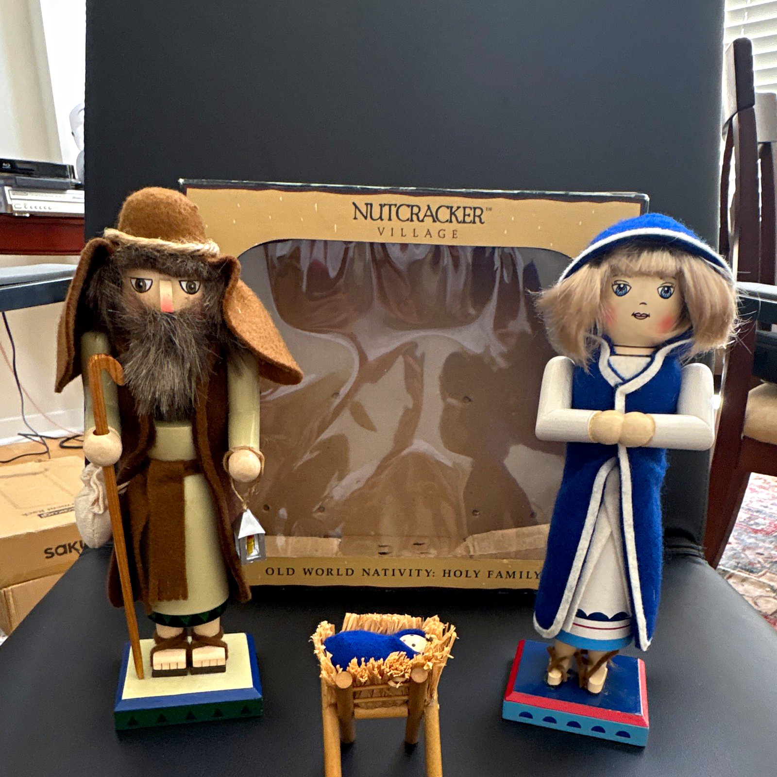 Nutcracker Village Old World Nativity Holy Family 3pc 2001 Mary, Joseph, Jesus Nutcracker Village Old World Nativity Holy Family 3pc 2001 Mary, Joseph, Jesus